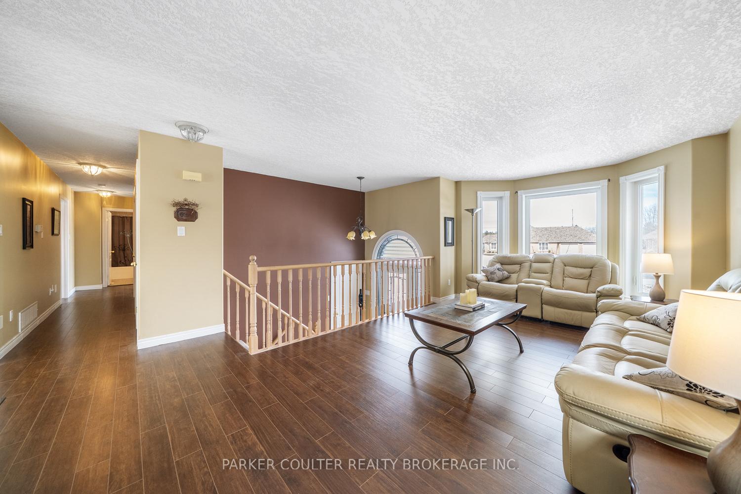 Photo 6 of 24 Parr Boulevard, Springwater, Rural Springwater — HOMEH