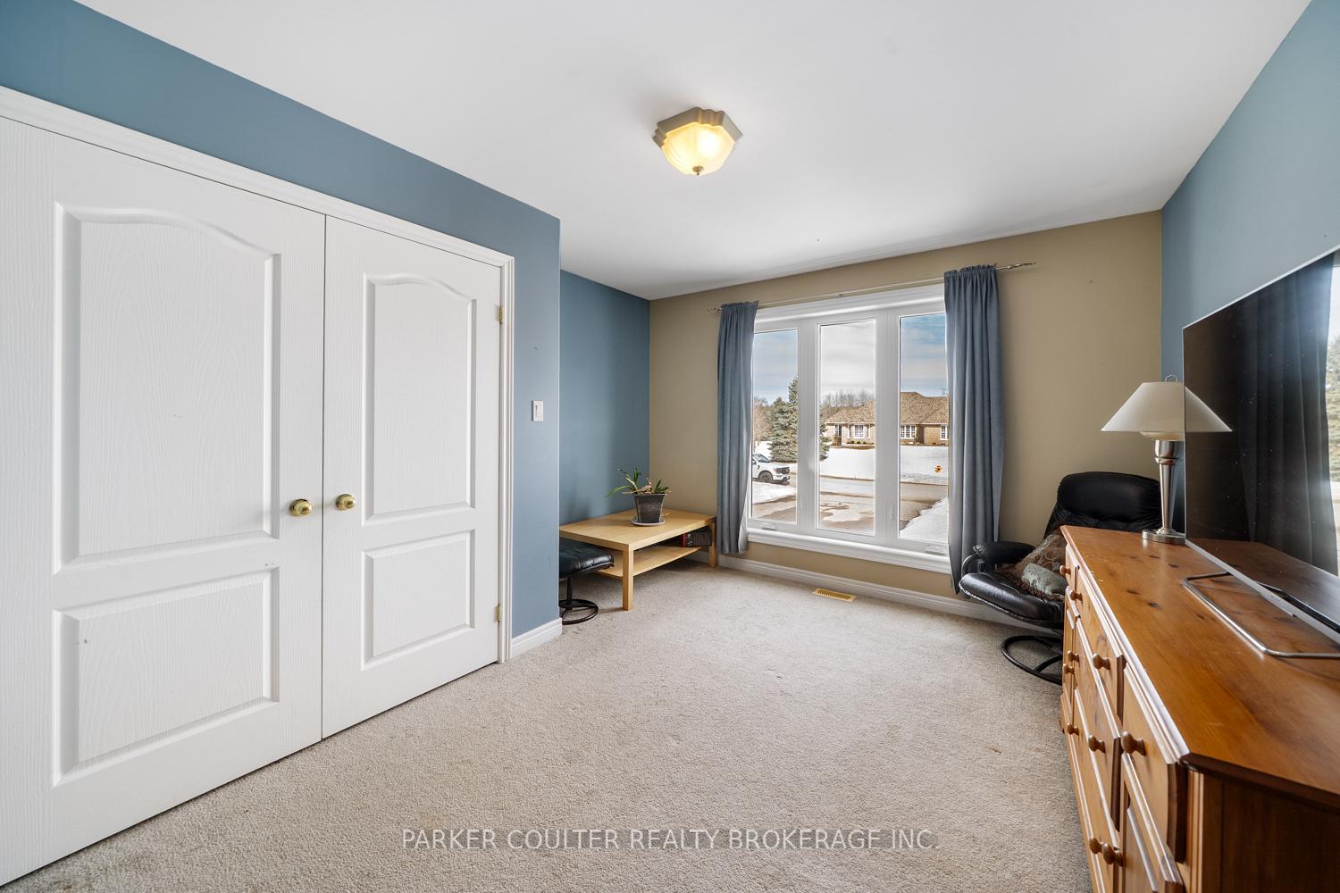 Photo 15 of 24 Parr Boulevard, Springwater, Rural Springwater — HOMEH