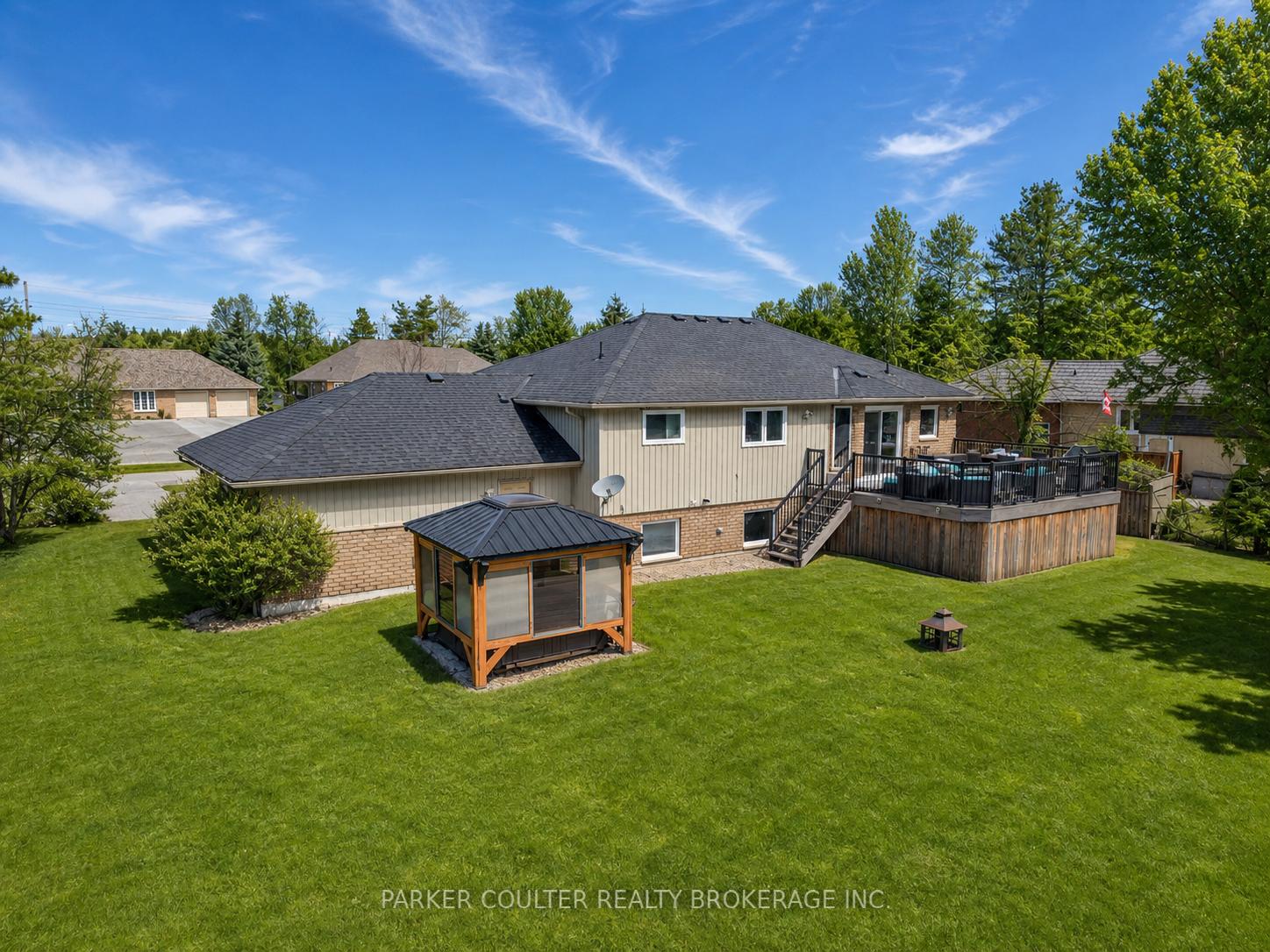 Photo 38 of 24 Parr Boulevard, Springwater, Rural Springwater — HOMEH