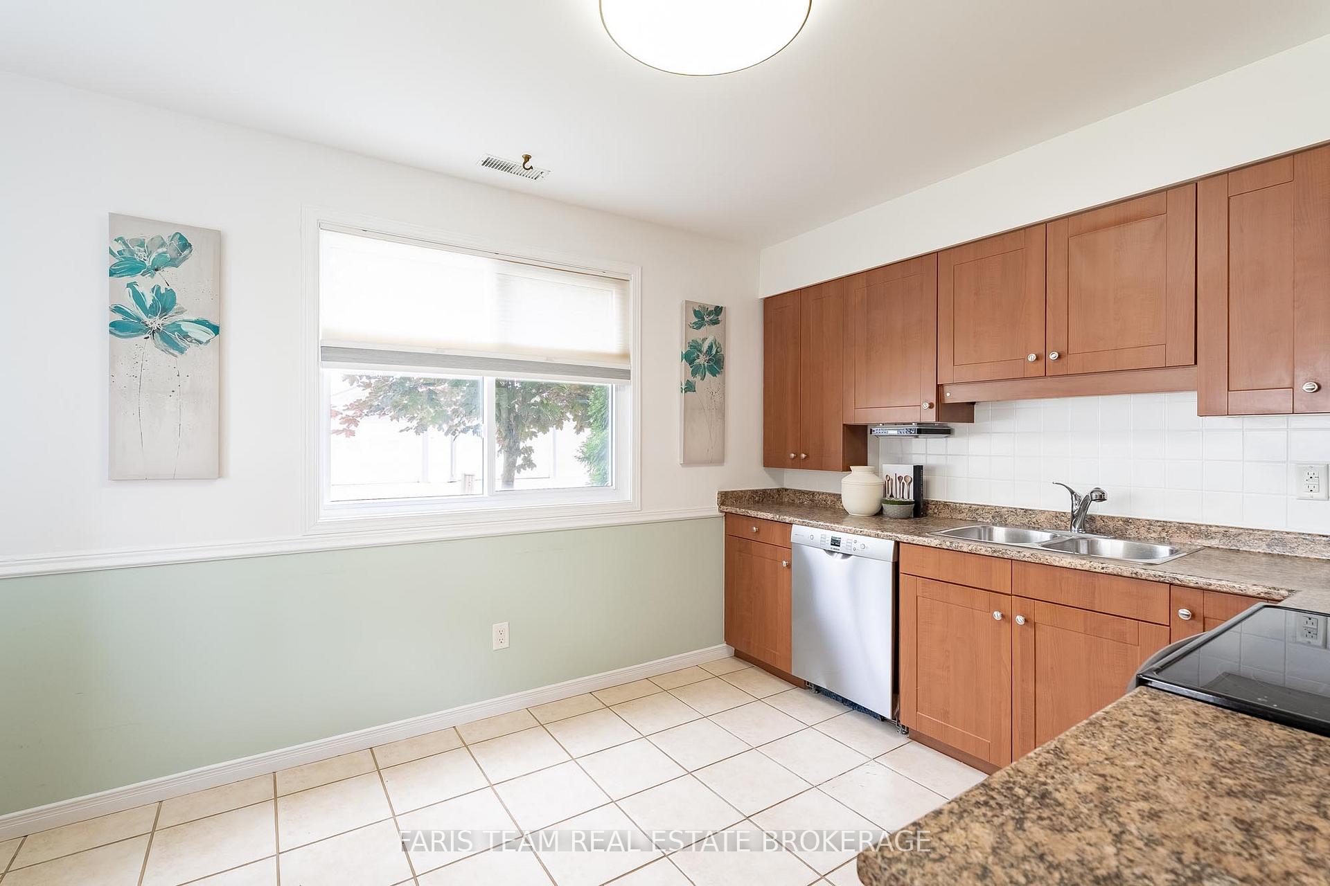 Photo 4 of Unit 9, 10 Laguna Parkway, Ramara, Rural Ramara — HOMEH