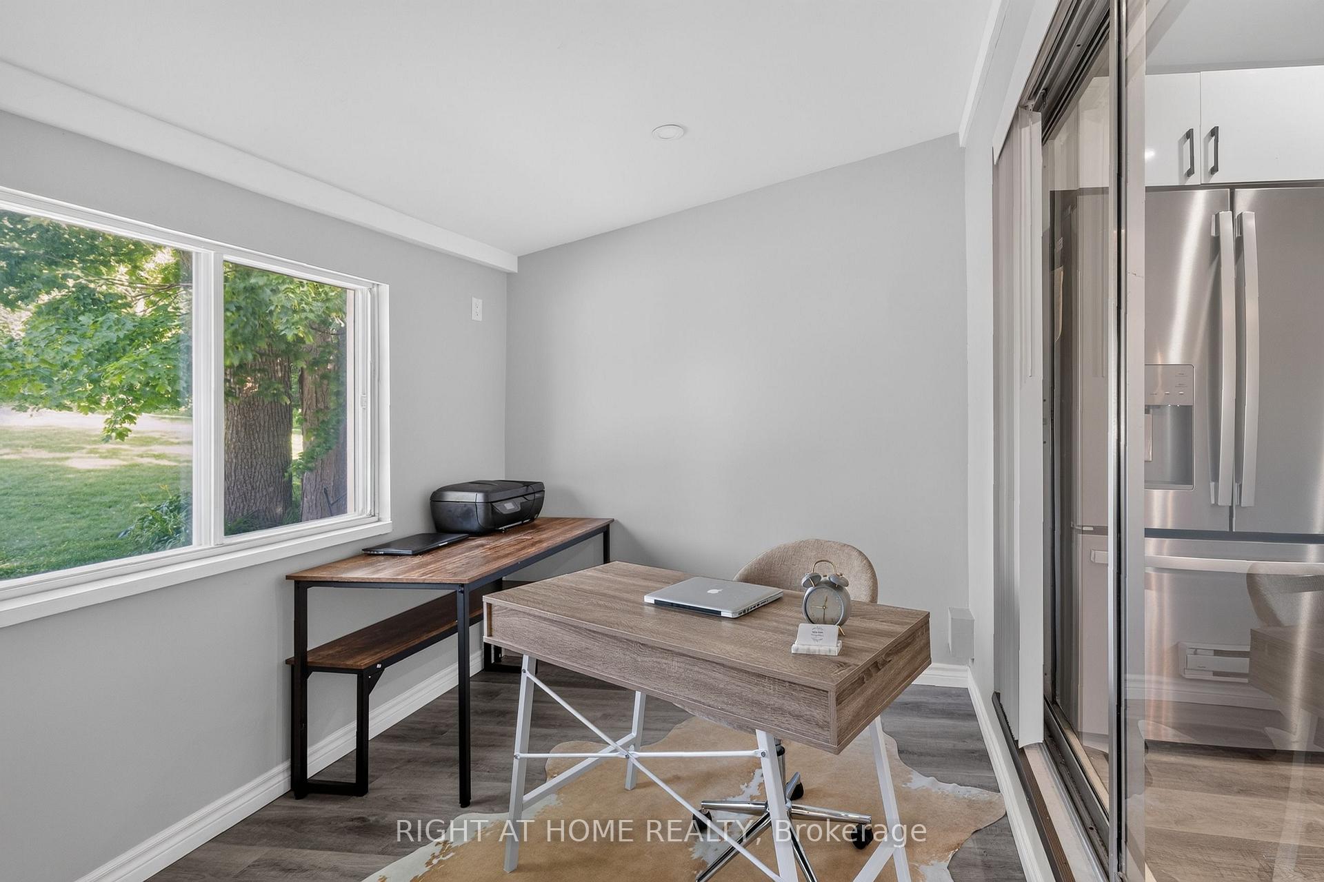 Photo 5 of 77 Pearl Street E, St. Thomas — HOMEH