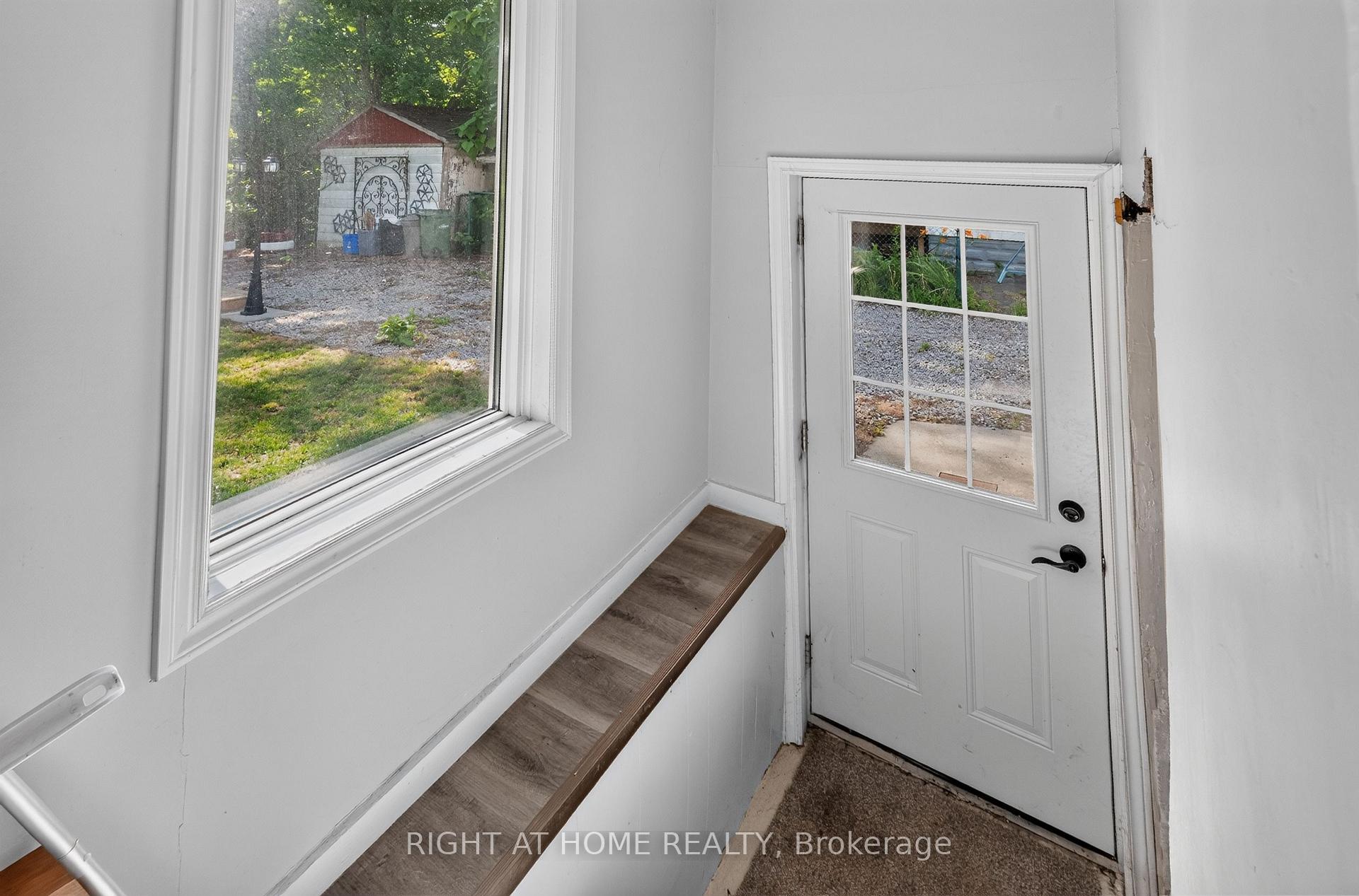 Photo 18 of 77 Pearl Street E, St. Thomas — HOMEH