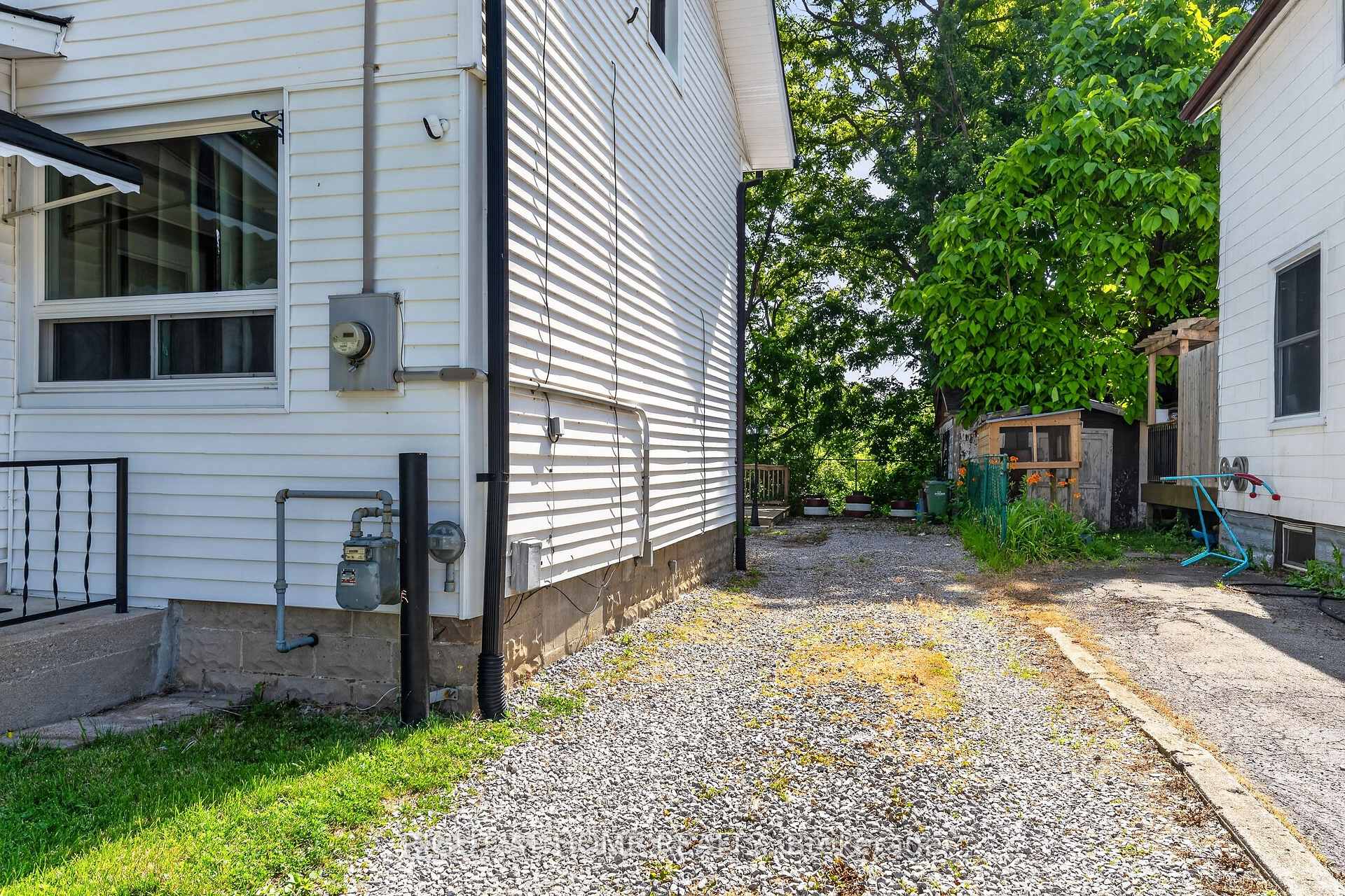 Photo 33 of 77 Pearl Street E, St. Thomas — HOMEH
