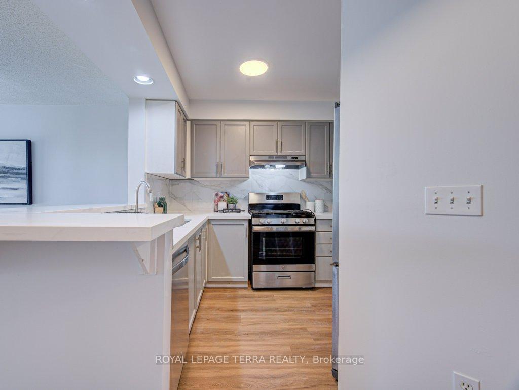 Photo 8 of 139 Werstine Terrace, Cambridge, Hespeler Village — HOMEH
