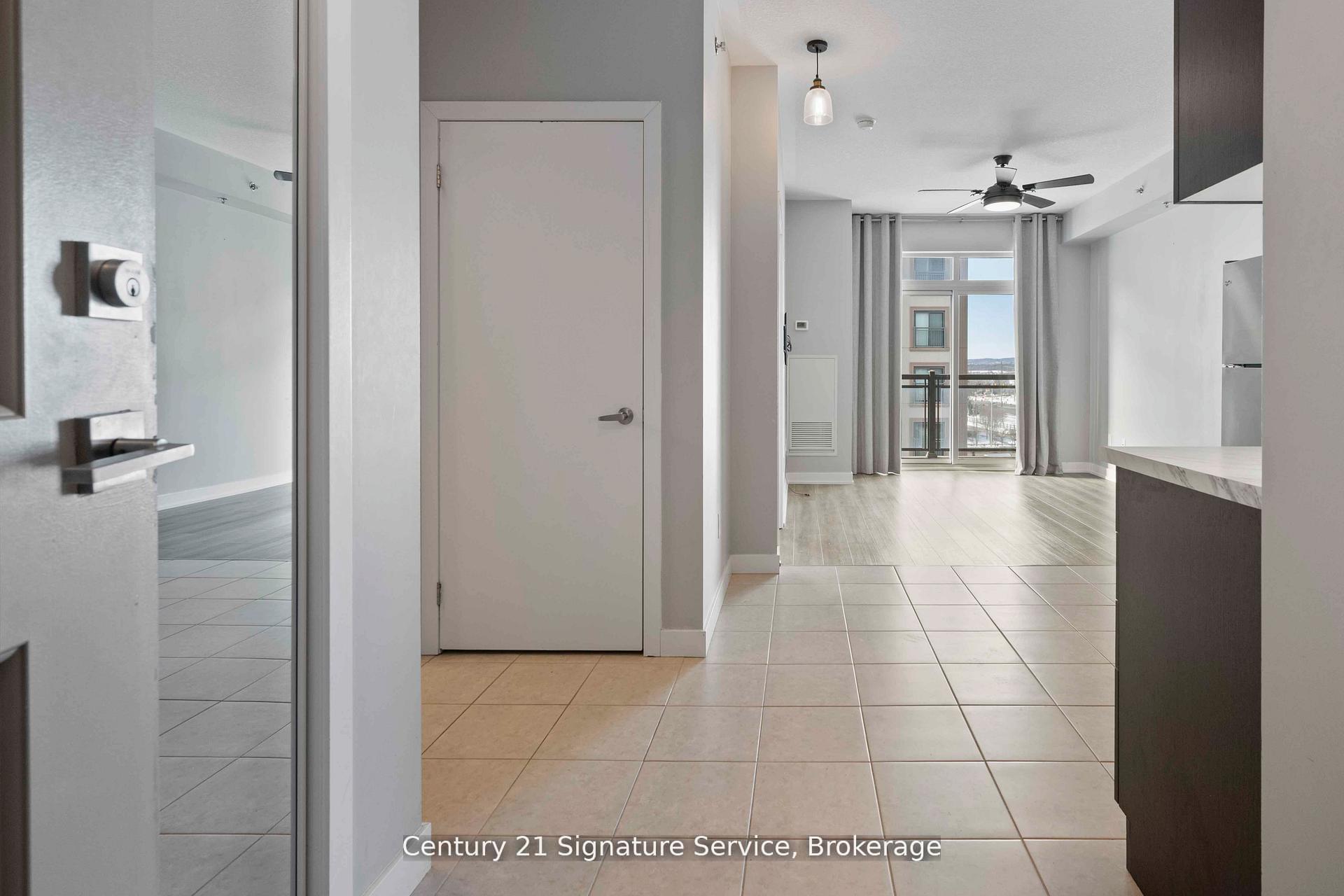Photo 5 of Unit 405, 2486 Old Bronte Road, Oakville, Westmount — HOMEH