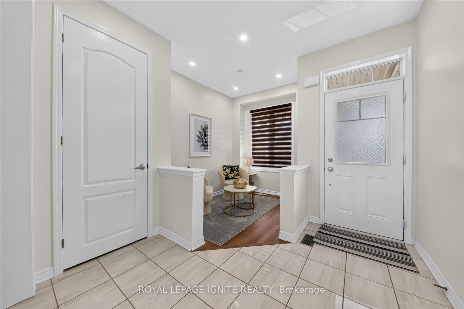 Photo 7 of 39 Feeder Street, Brampton, Northwest Brampton — HOMEH