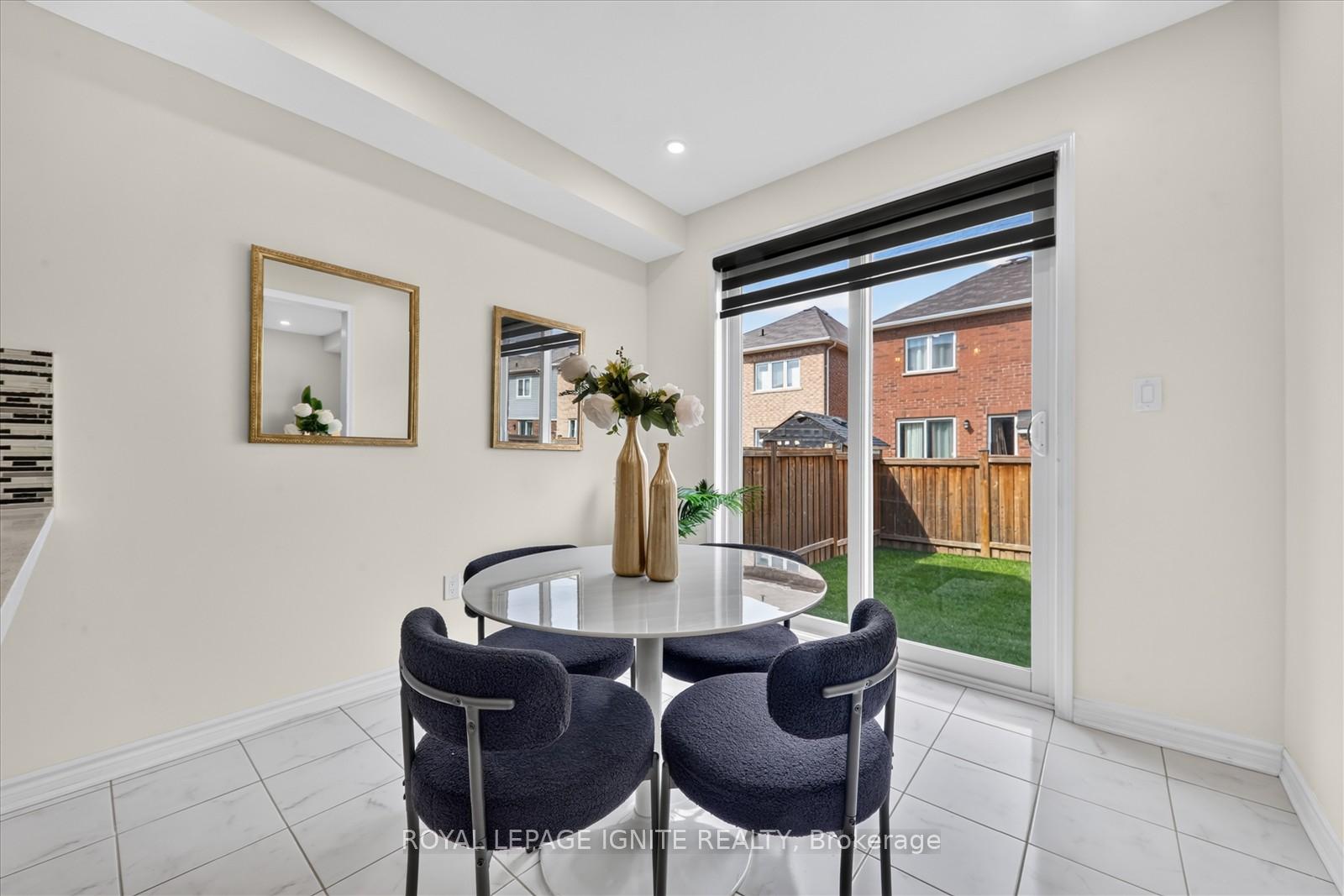 Photo 15 of 39 Feeder Street, Brampton, Northwest Brampton — HOMEH