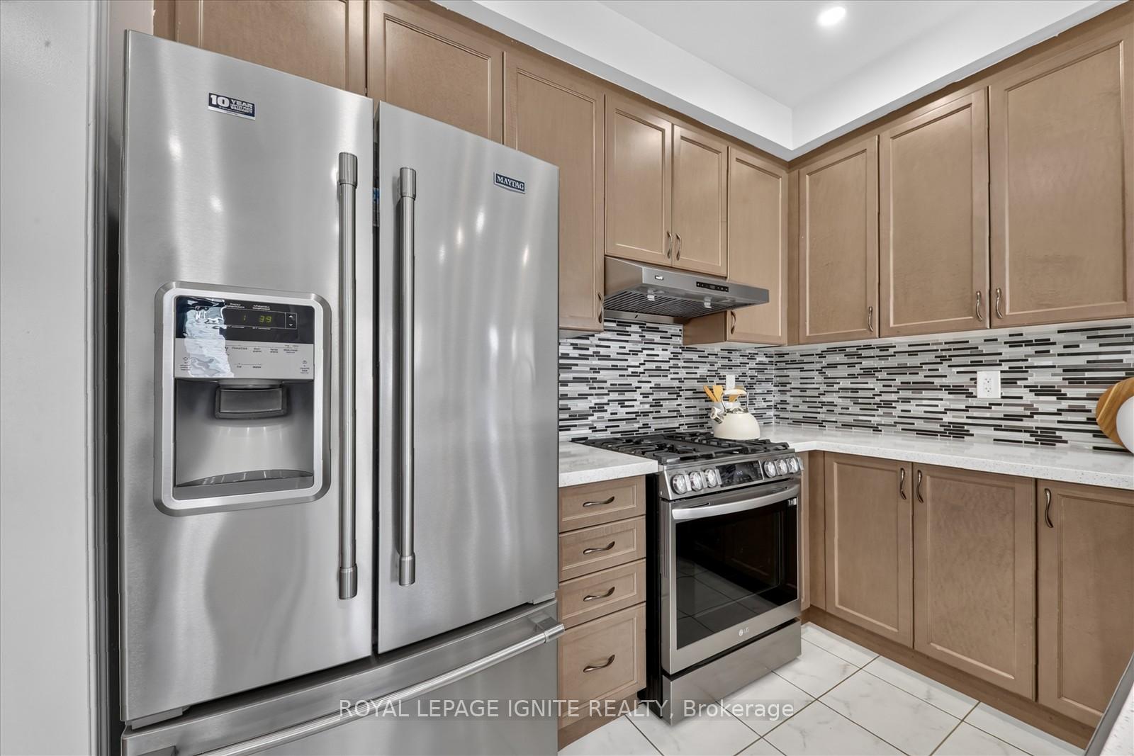 Photo 18 of 39 Feeder Street, Brampton, Northwest Brampton — HOMEH