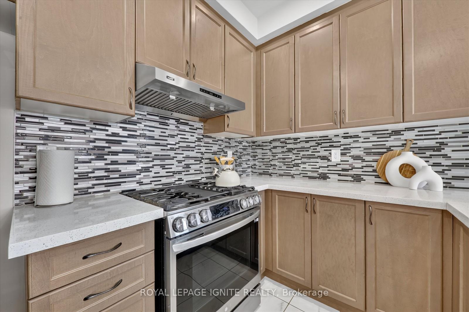 Photo 19 of 39 Feeder Street, Brampton, Northwest Brampton — HOMEH