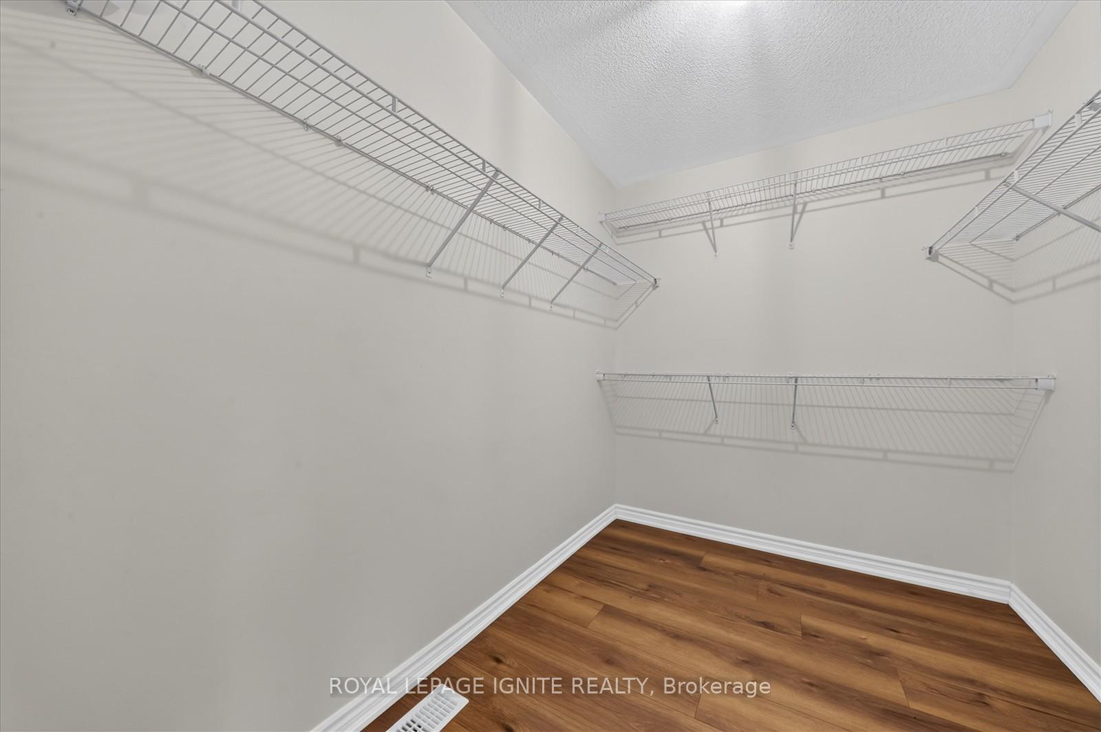 Photo 28 of 39 Feeder Street, Brampton, Northwest Brampton — HOMEH