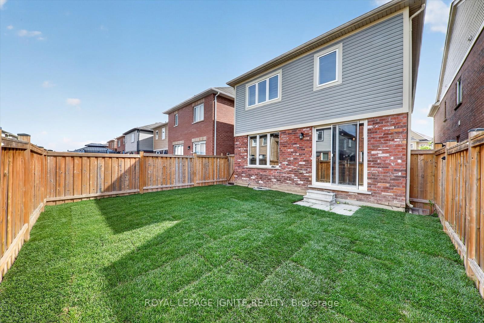 Photo 40 of 39 Feeder Street, Brampton, Northwest Brampton — HOMEH