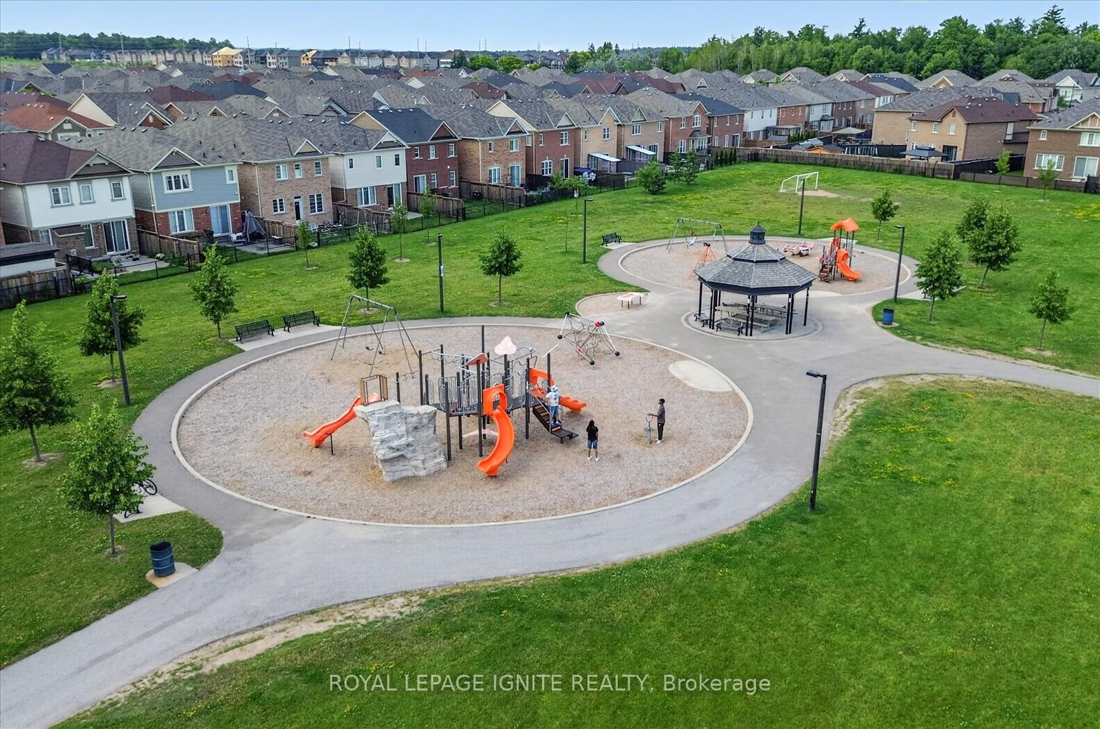Photo 43 of 39 Feeder Street, Brampton, Northwest Brampton — HOMEH