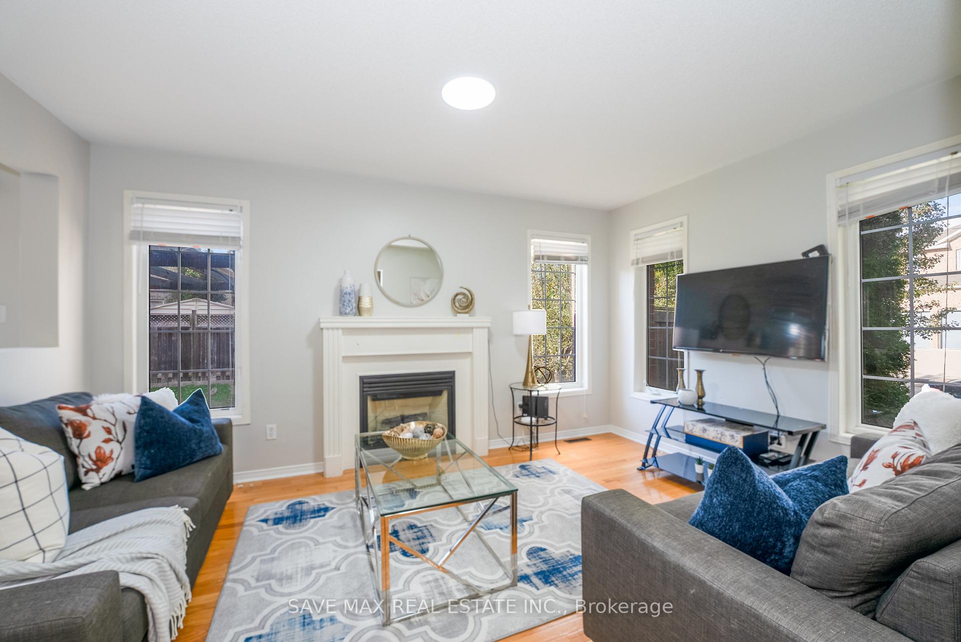 Photo 9 of 87 Luella Crescent, Brampton, Fletcher's Meadow — HOMEH