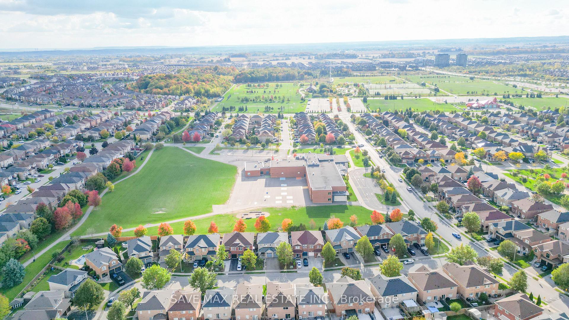 Photo 33 of 87 Luella Crescent, Brampton, Fletcher's Meadow — HOMEH
