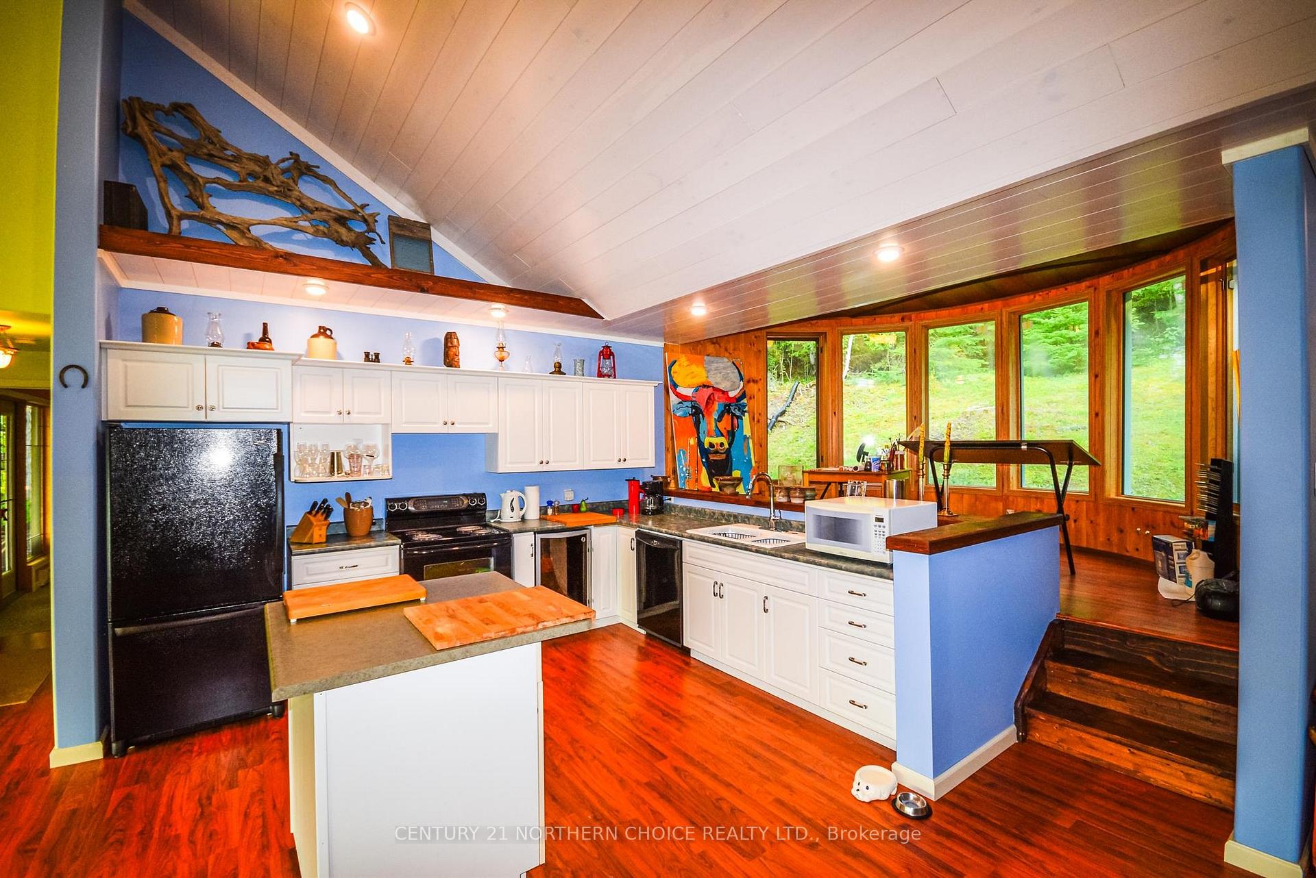 Photo 13 of 5 Whiskey Jack Way, Kenora Remote Area, Lake of the Woods North — HOMEH