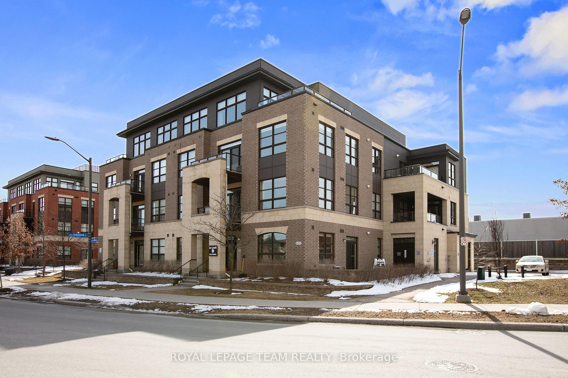 Photo of Unit 401, 659 Sue Holloway Drive