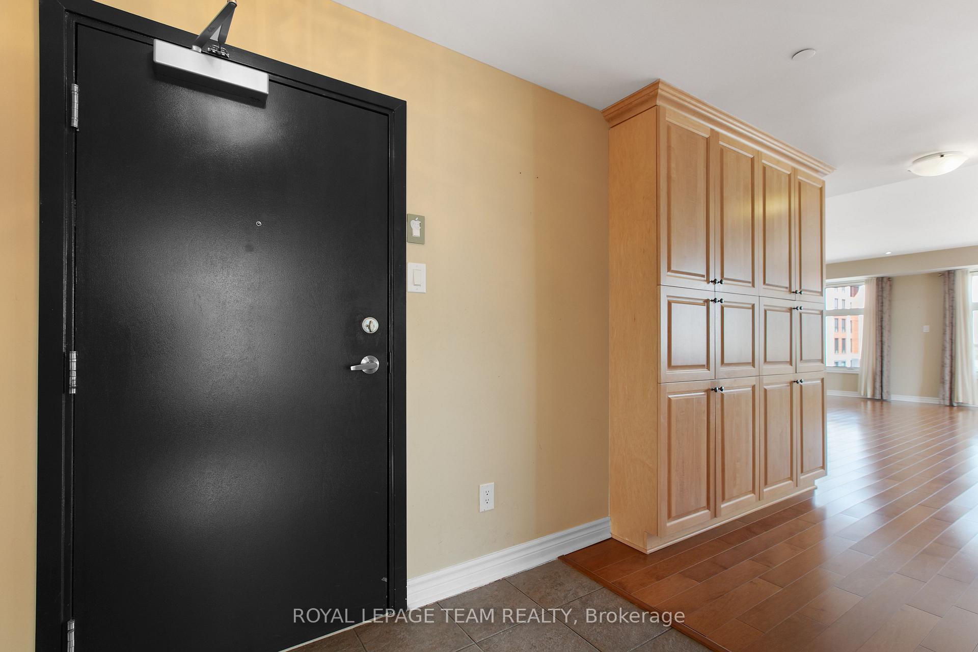 Photo 6 of Unit 401, 659 Sue Holloway Drive, Ottawa, Barrhaven - Strandherd — HOMEH