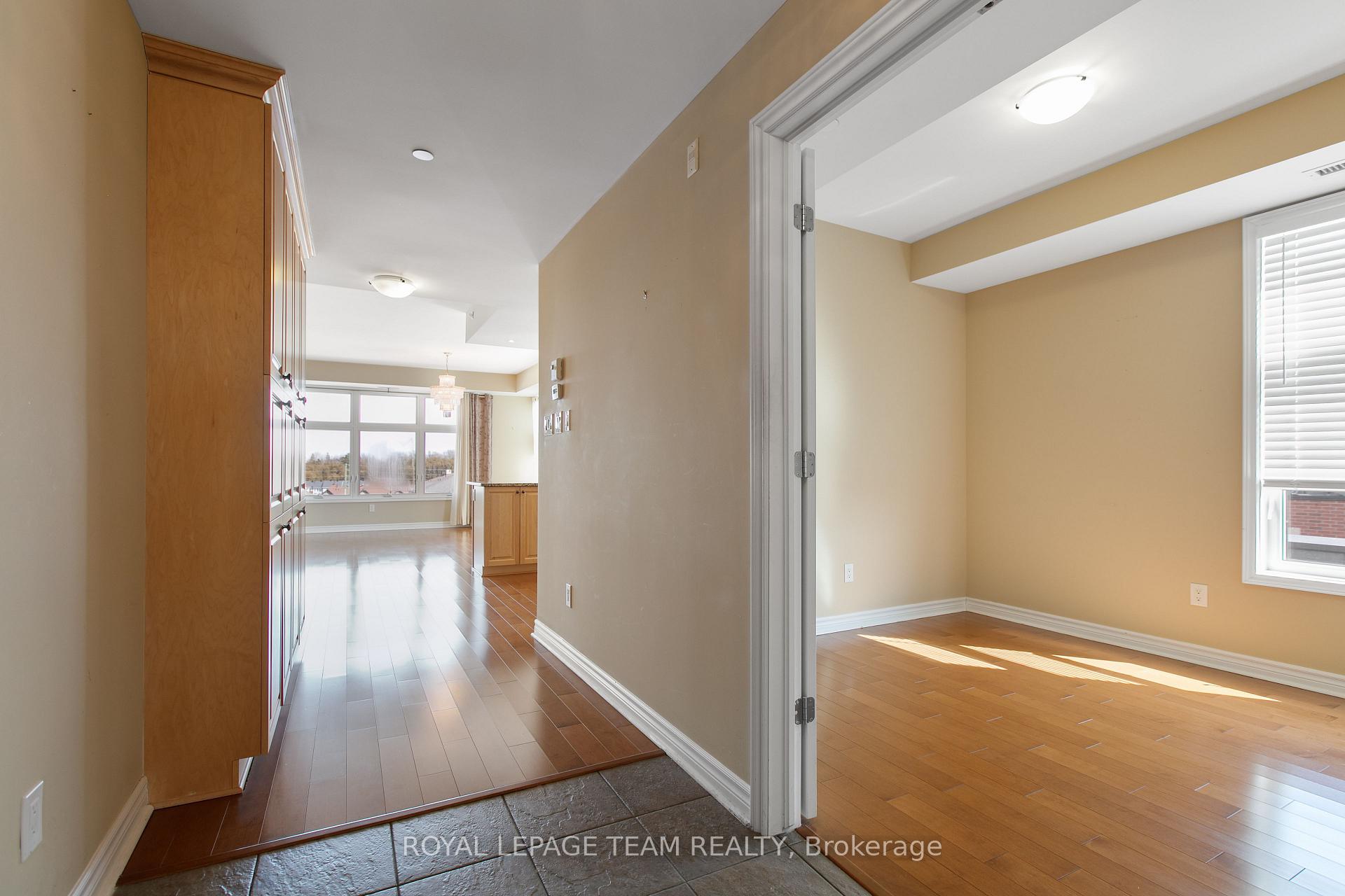 Photo 7 of Unit 401, 659 Sue Holloway Drive, Ottawa, Barrhaven - Strandherd — HOMEH