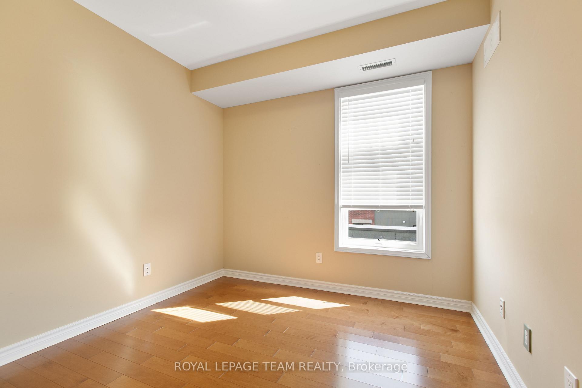 Photo 8 of Unit 401, 659 Sue Holloway Drive, Ottawa, Barrhaven - Strandherd — HOMEH