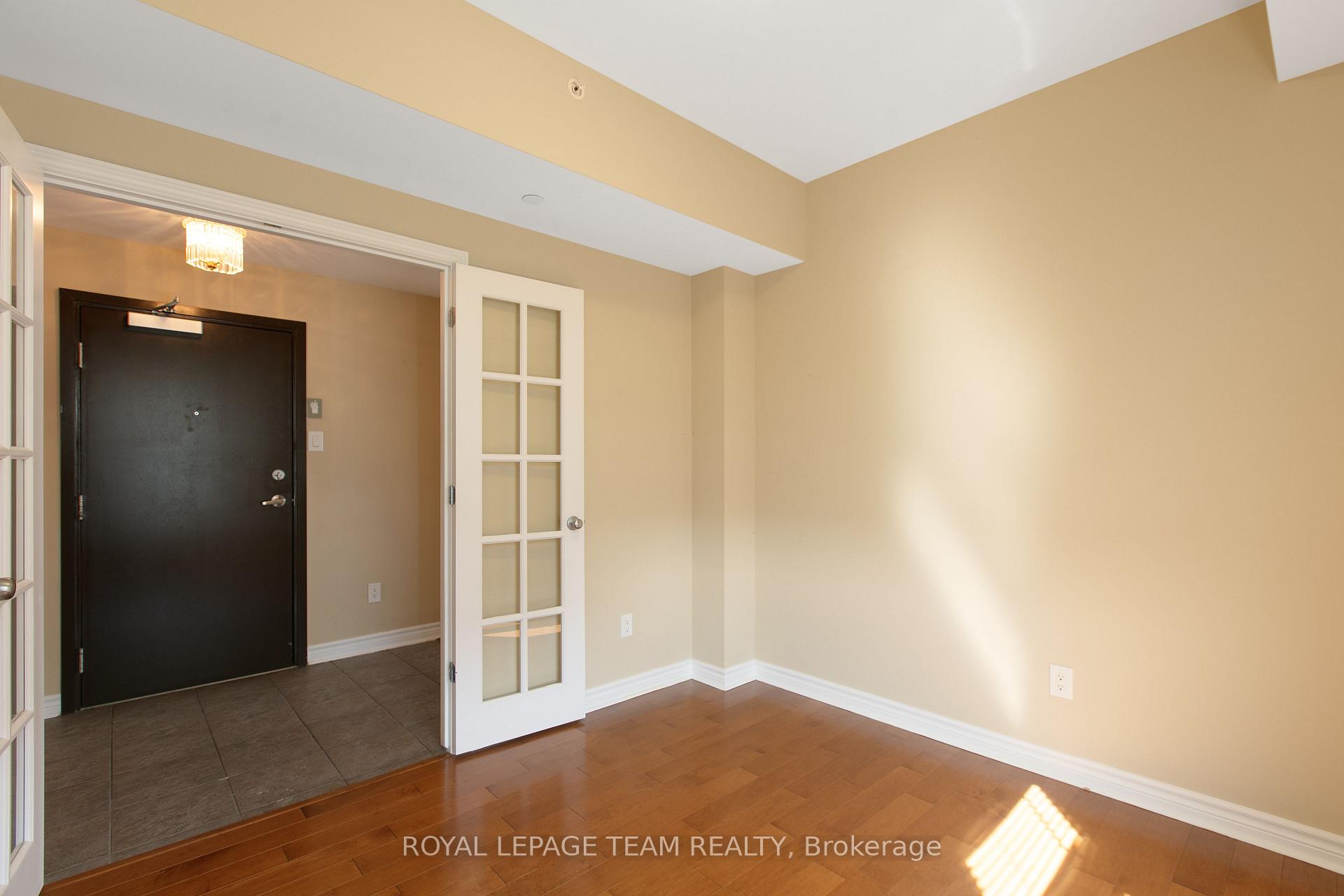 Photo 9 of Unit 401, 659 Sue Holloway Drive, Ottawa, Barrhaven - Strandherd — HOMEH