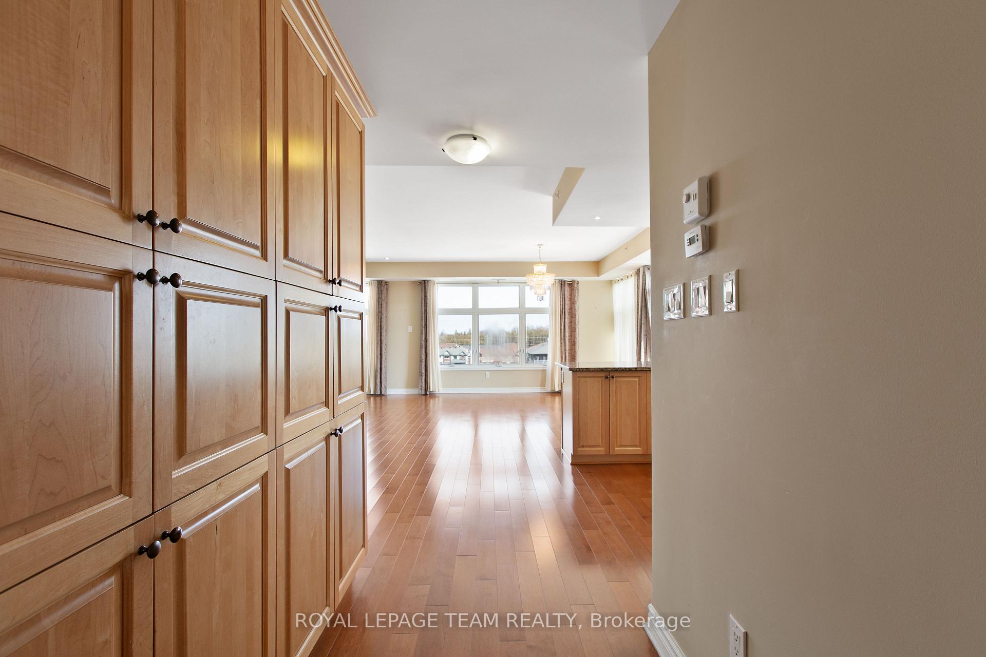 Photo 10 of Unit 401, 659 Sue Holloway Drive, Ottawa, Barrhaven - Strandherd — HOMEH