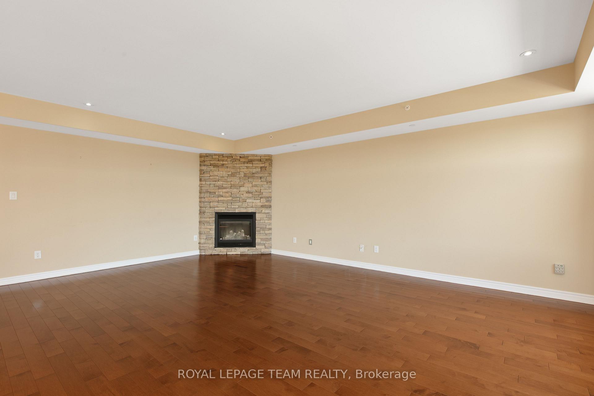 Photo 14 of Unit 401, 659 Sue Holloway Drive, Ottawa, Barrhaven - Strandherd — HOMEH