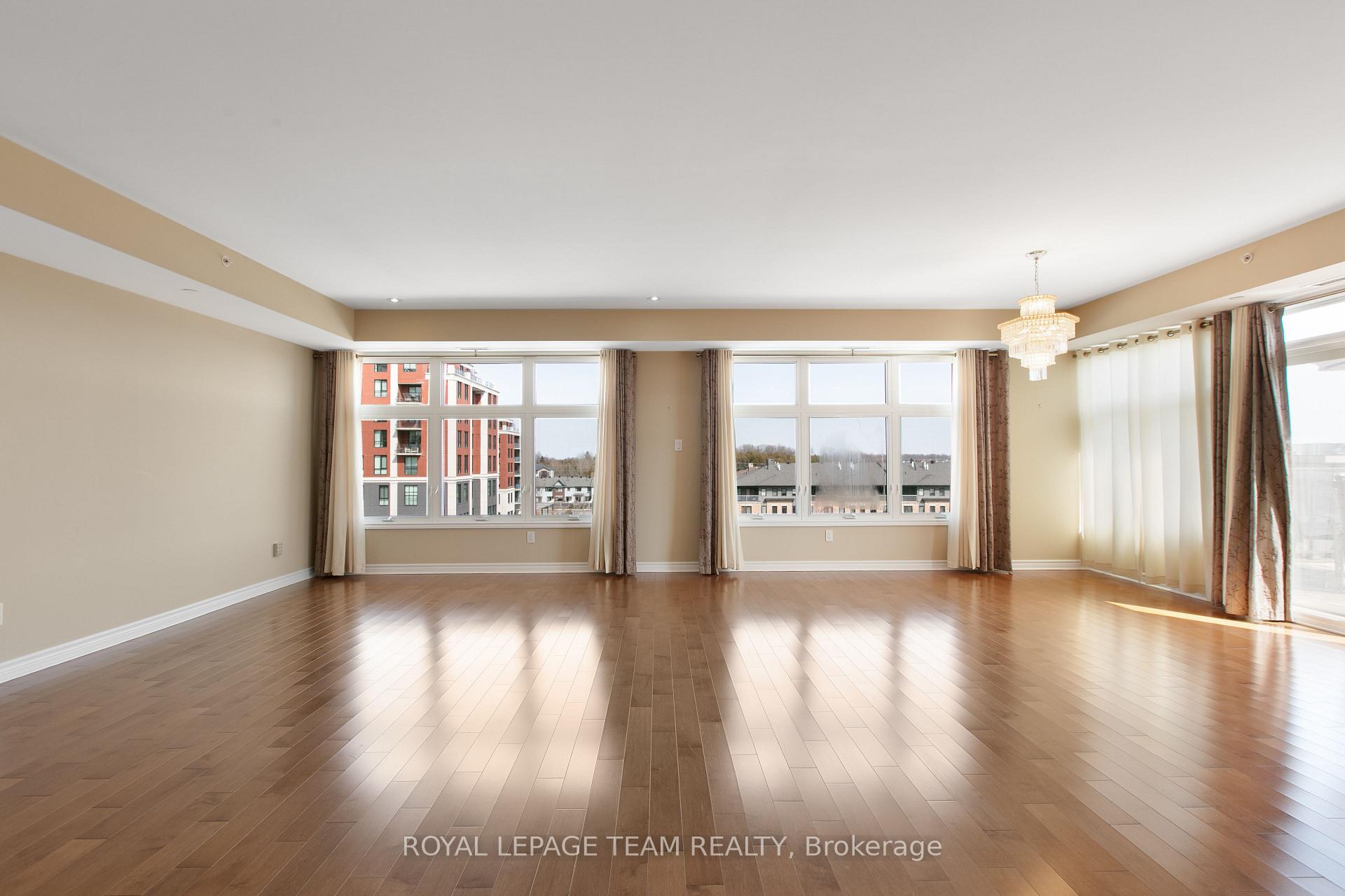 Photo 17 of Unit 401, 659 Sue Holloway Drive, Ottawa, Barrhaven - Strandherd — HOMEH