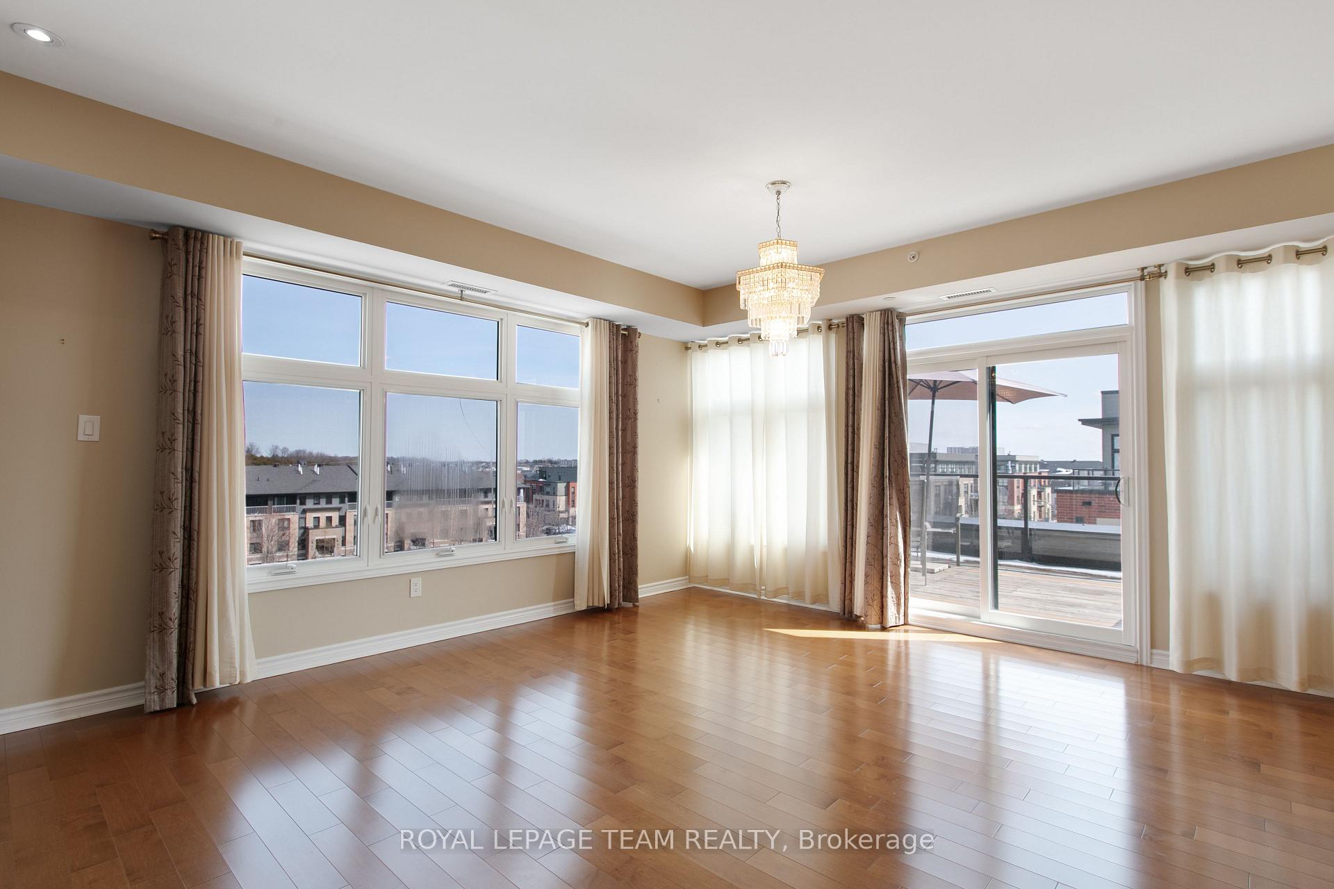 Photo 18 of Unit 401, 659 Sue Holloway Drive, Ottawa, Barrhaven - Strandherd — HOMEH