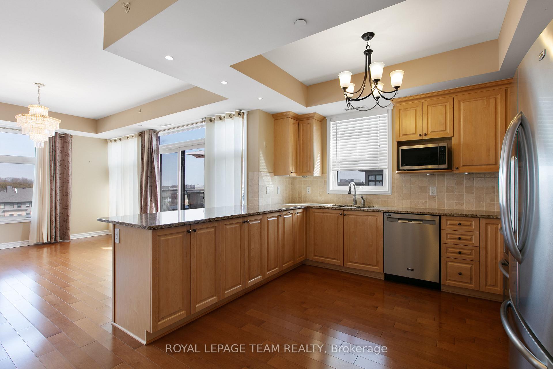 Photo 23 of Unit 401, 659 Sue Holloway Drive, Ottawa, Barrhaven - Strandherd — HOMEH