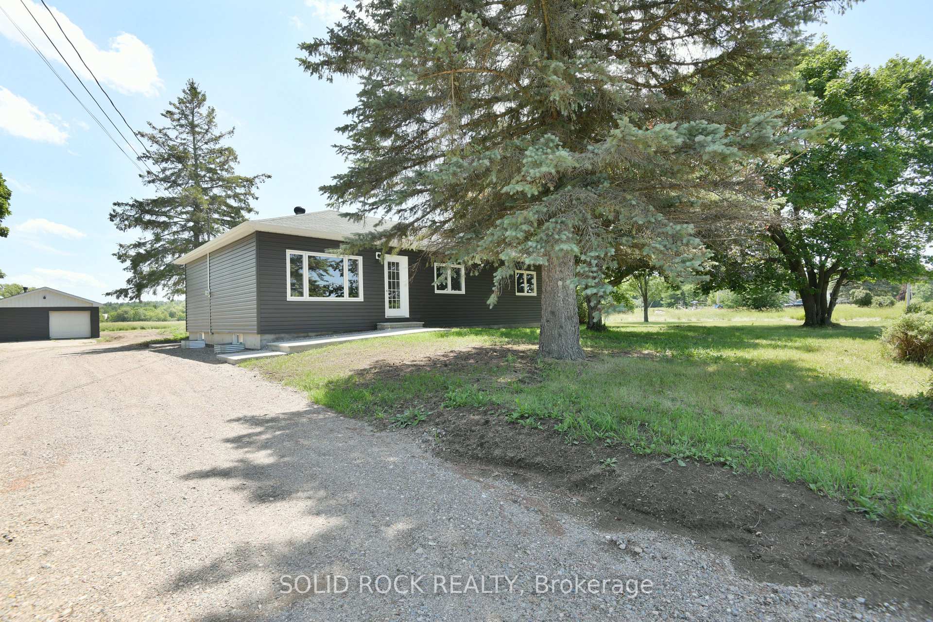 Photo 2 of 1097 132 Highway, Admaston/Bromley, Admaston/Bromley — HOMEH