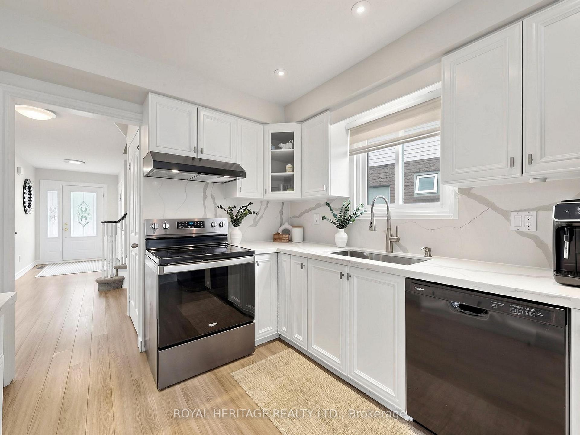 Photo 8 of 1713 Minstrel Manor, Pickering, Amberlea — HOMEH