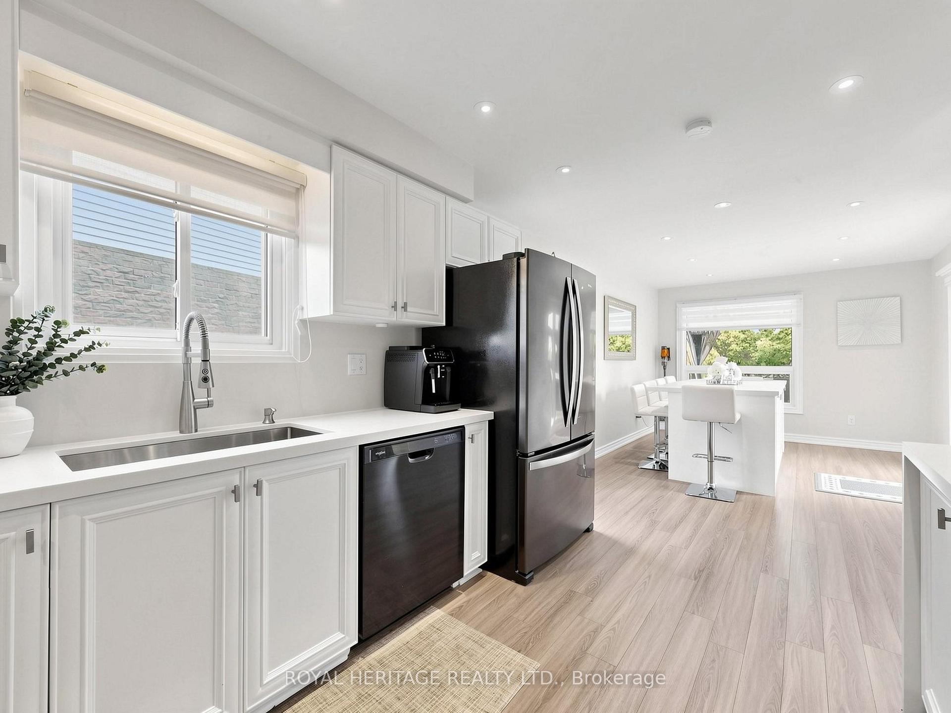Photo 10 of 1713 Minstrel Manor, Pickering, Amberlea — HOMEH