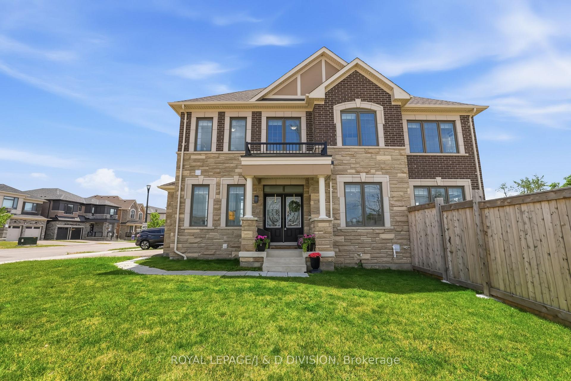 Photo 2 of 3000 Hollyberry Trail, Pickering, Rural Pickering — HOMEH