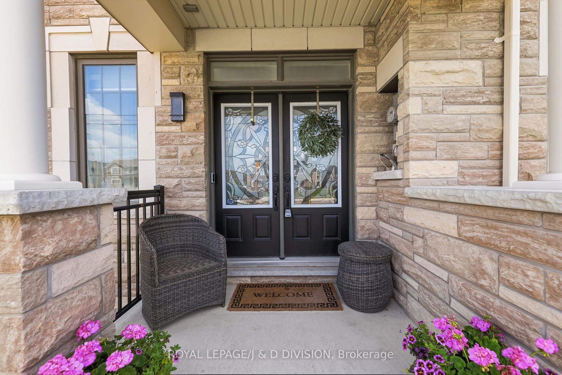 Photo 4 of 3000 Hollyberry Trail, Pickering, Rural Pickering — HOMEH