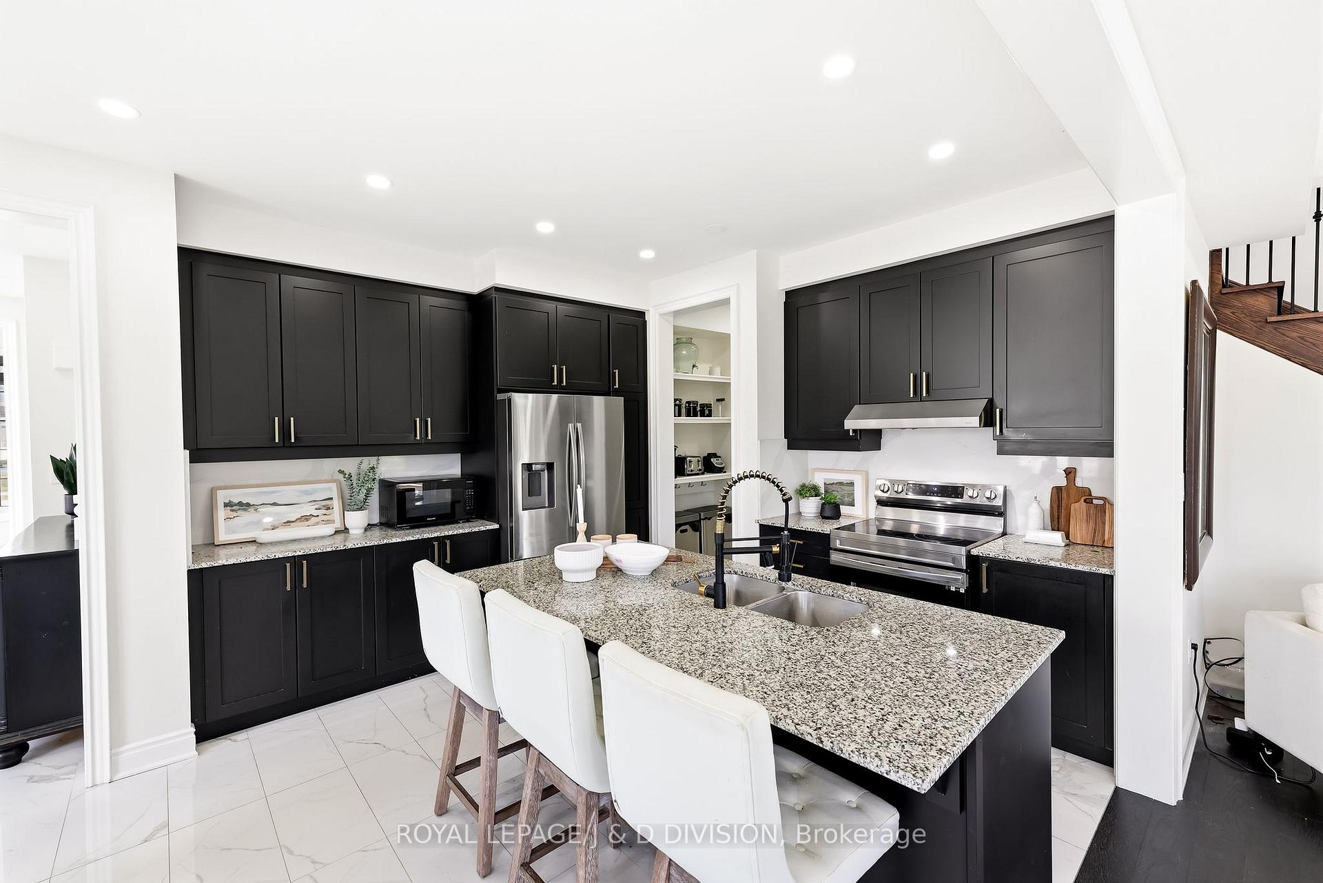 Photo 8 of 3000 Hollyberry Trail, Pickering, Rural Pickering — HOMEH