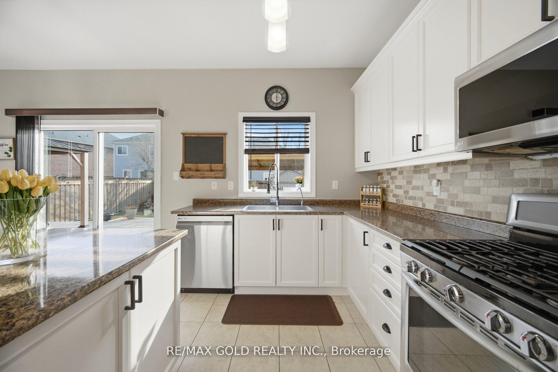 Photo 19 of 330 Wallace Street, Shelburne — HOMEH