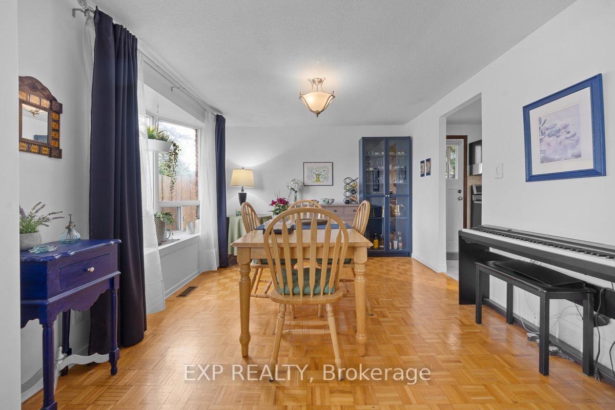 Photo 8 of 396 Hatfield Crescent, Ottawa, Bilberry Creek/Queenswood Heights — HOMEH