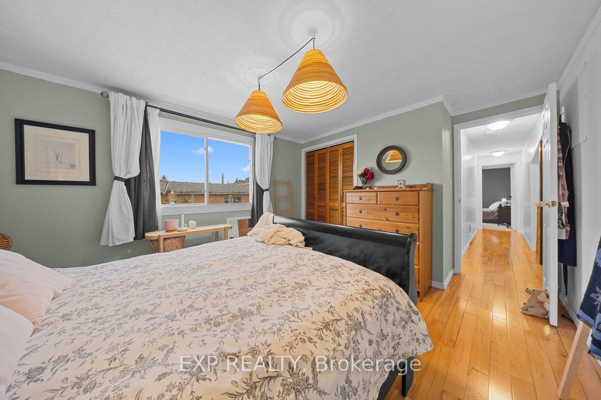Photo 17 of 396 Hatfield Crescent, Ottawa, Bilberry Creek/Queenswood Heights — HOMEH