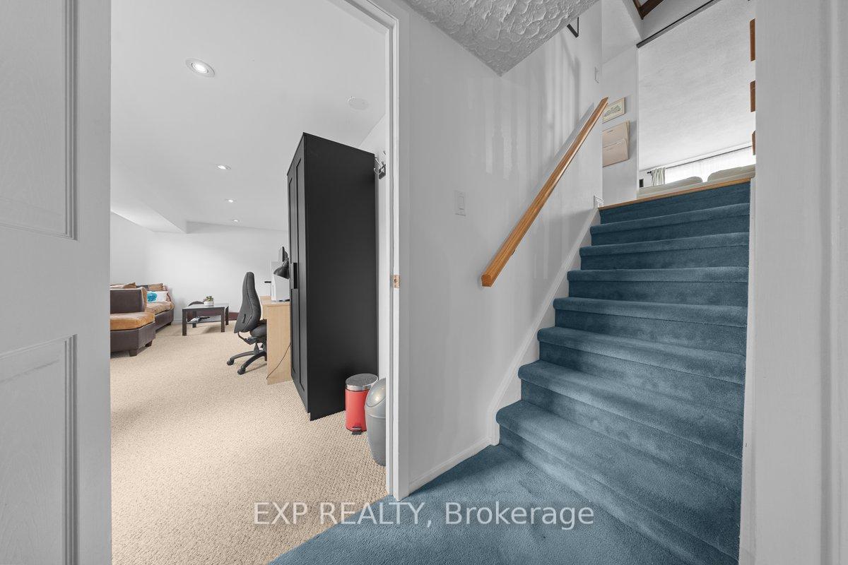 Photo 21 of 396 Hatfield Crescent, Ottawa, Bilberry Creek/Queenswood Heights — HOMEH