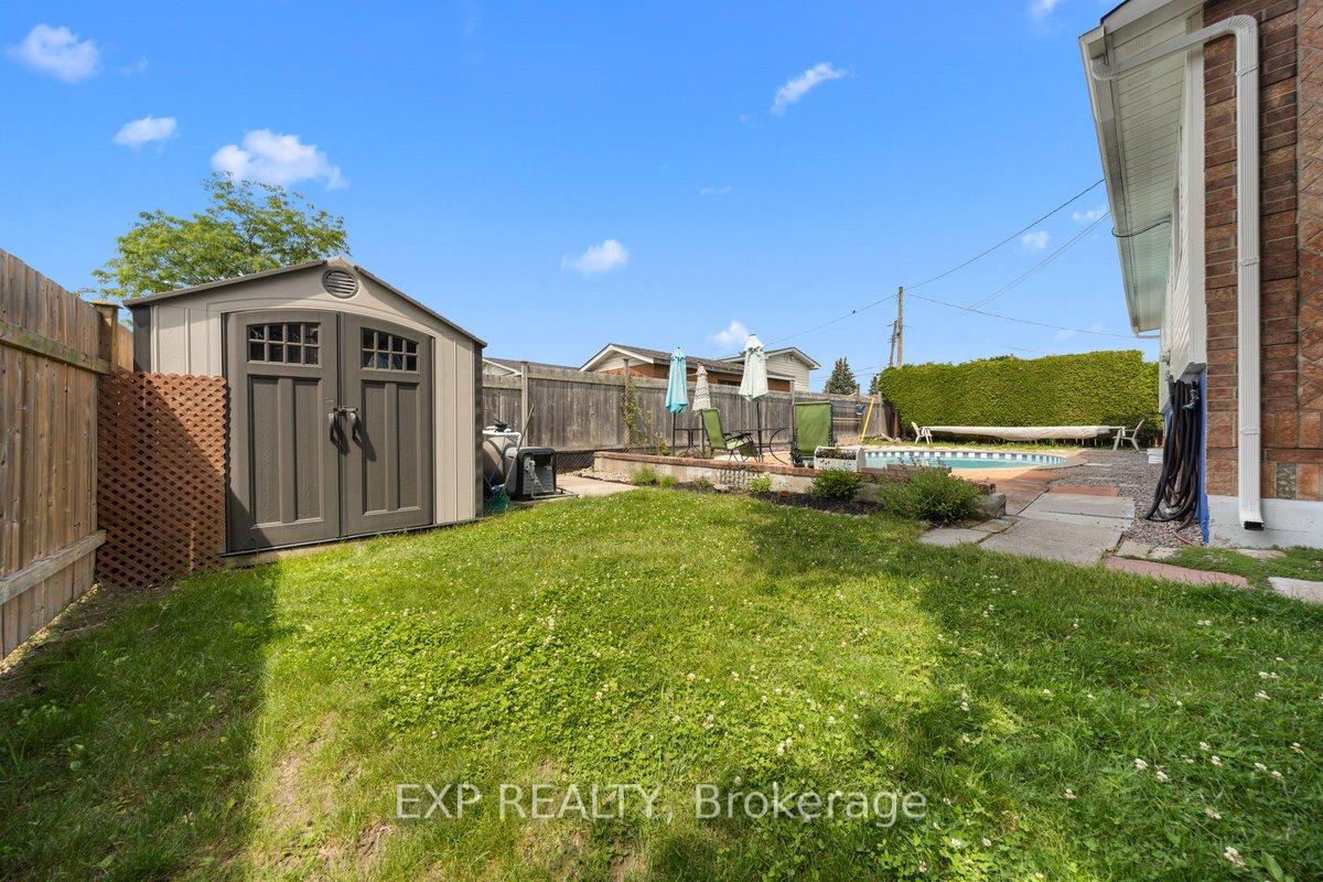Photo 29 of 396 Hatfield Crescent, Ottawa, Bilberry Creek/Queenswood Heights — HOMEH