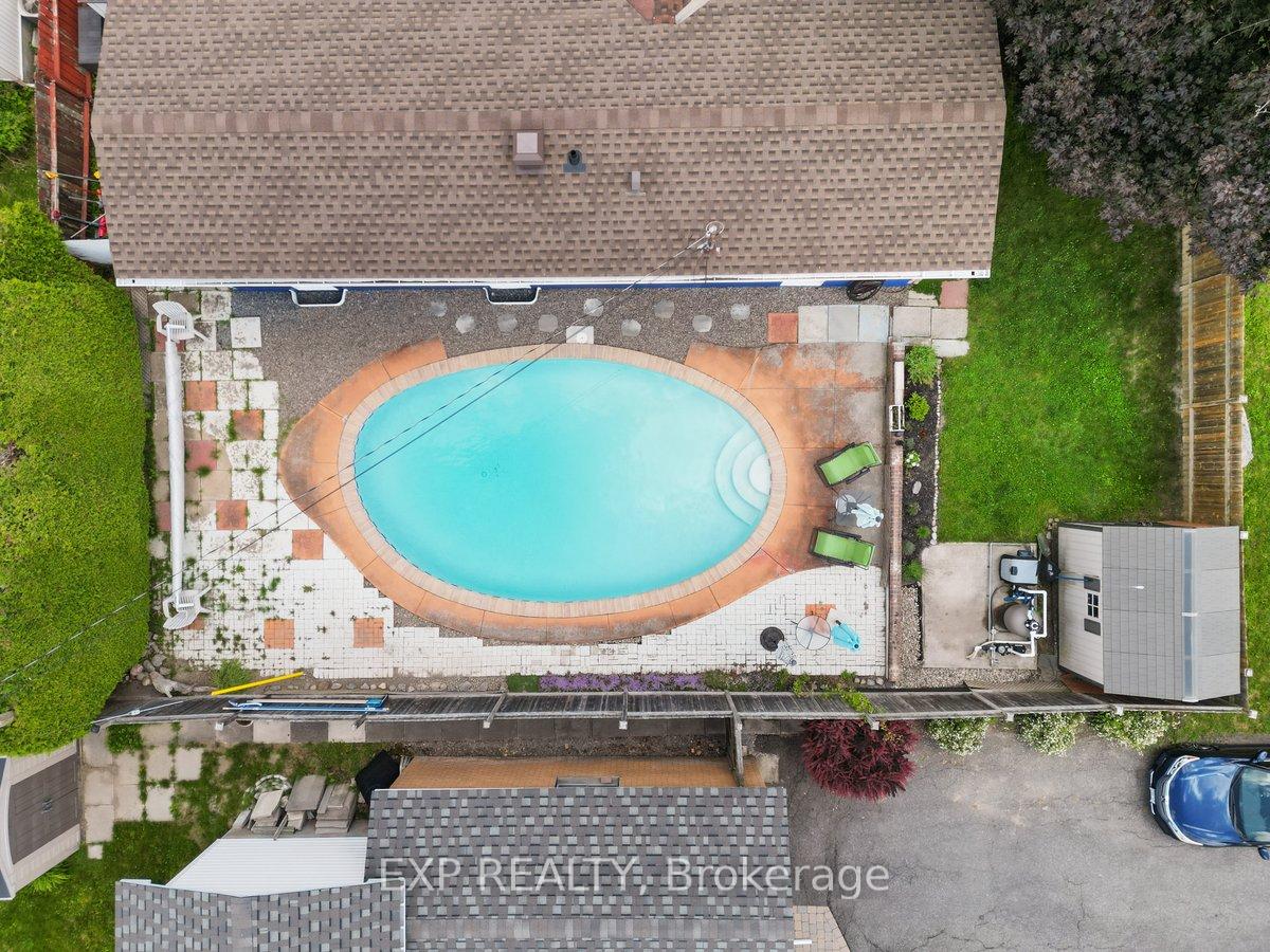 Photo 32 of 396 Hatfield Crescent, Ottawa, Bilberry Creek/Queenswood Heights — HOMEH
