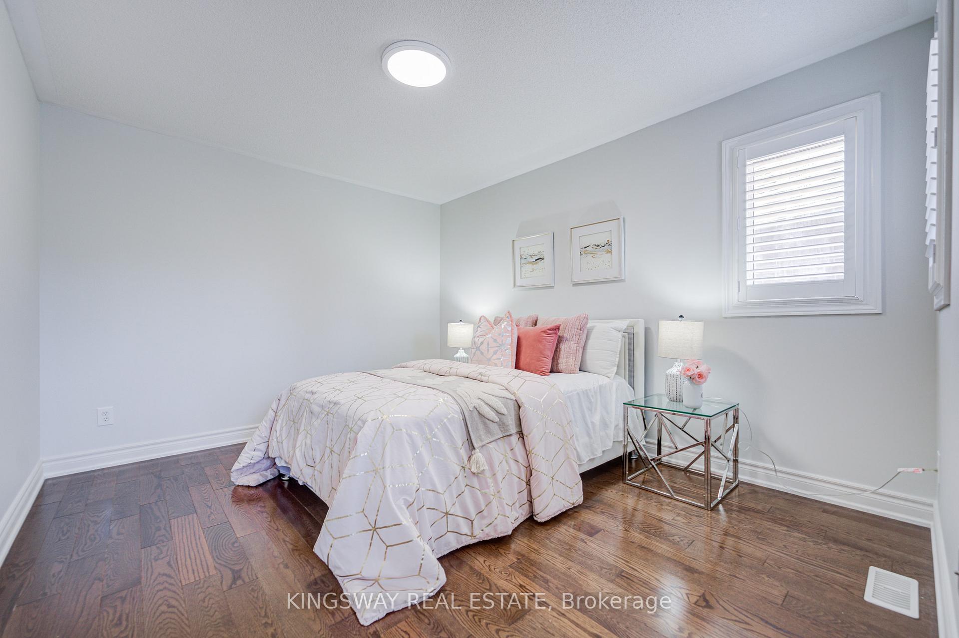 Photo 27 of 2083 Willhaven Trail, Oakville, Westmount — HOMEH