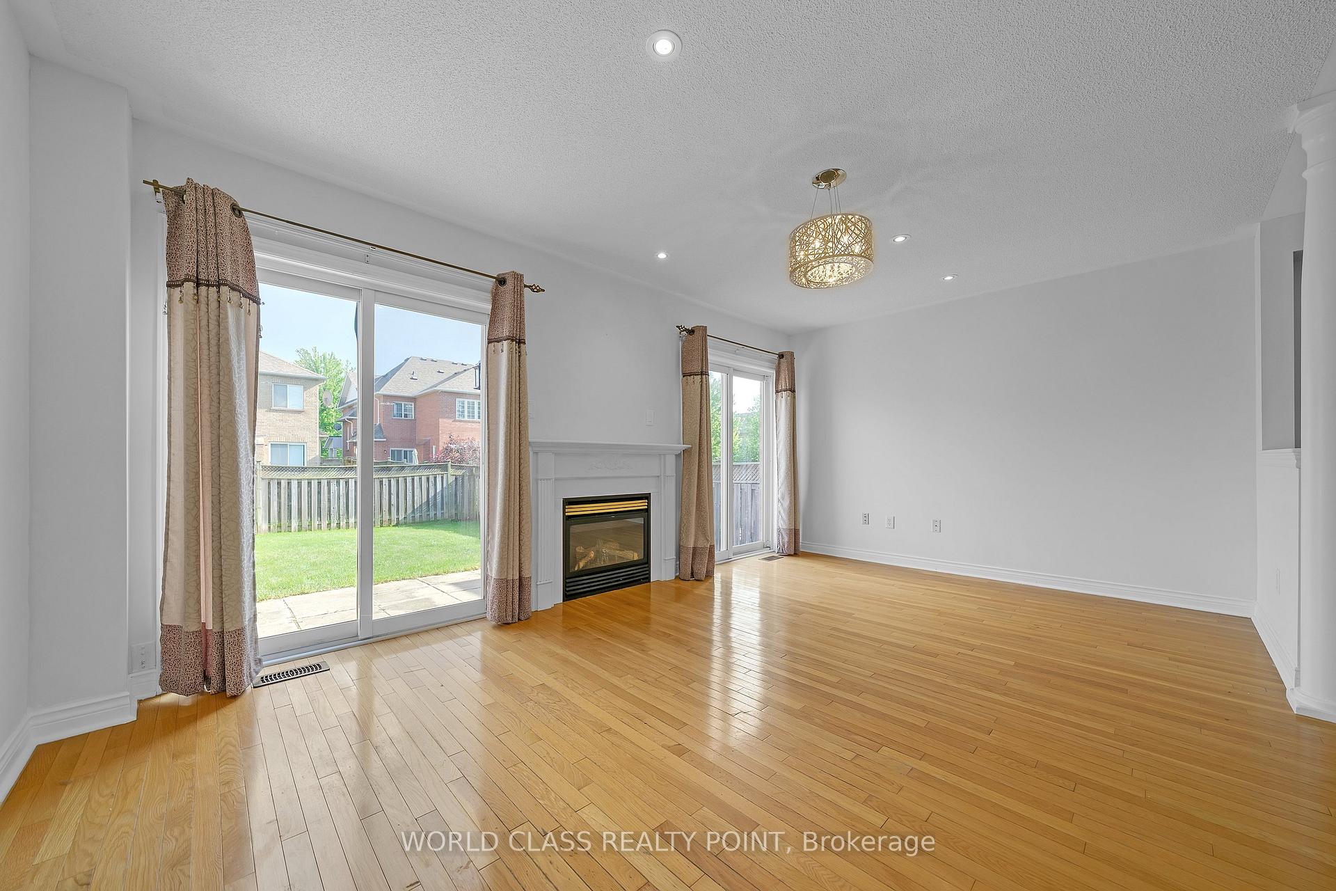 Photo 15 of 69 Redkey Drive, Markham, Milliken Mills East — HOMEH