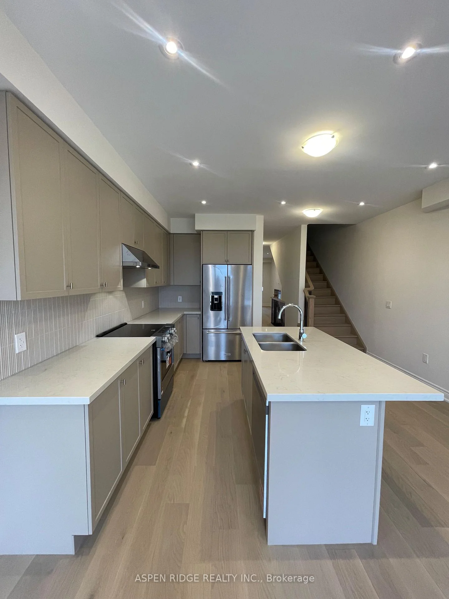 Photo 15 of 537 Vine Cliff Boulevard, Markham, Rural Markham — HOMEH