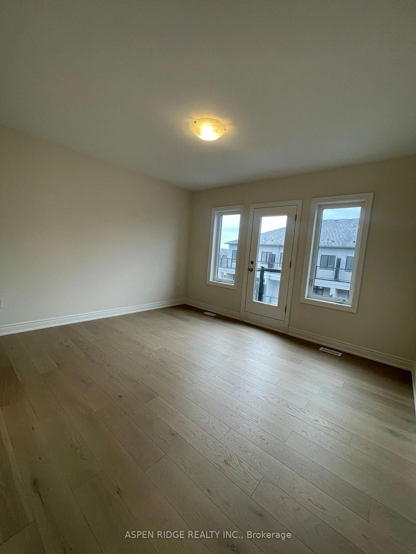 Photo 16 of 537 Vine Cliff Boulevard, Markham, Rural Markham — HOMEH