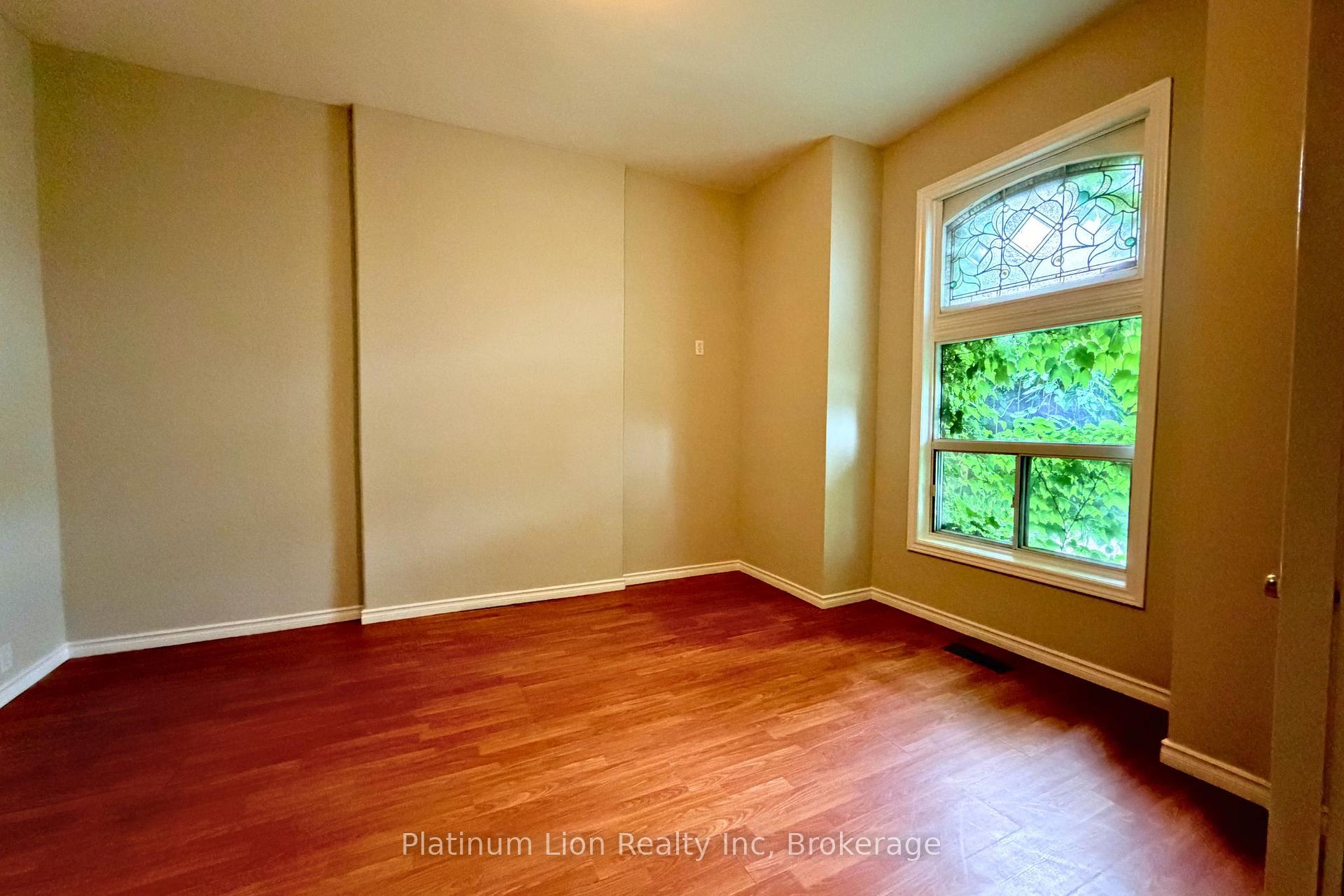 Photo 2 of Unit 1, 114 West Avenue N, Hamilton, Landsdale — HOMEH