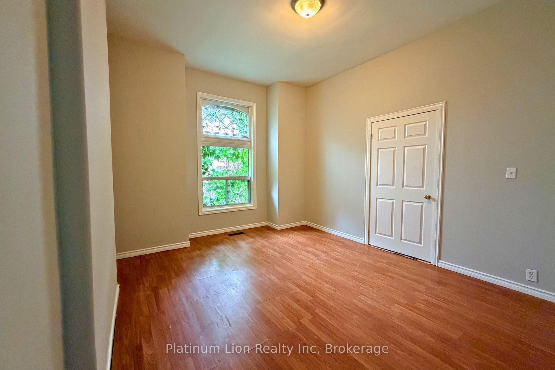Photo 4 of Unit 1, 114 West Avenue N, Hamilton, Landsdale — HOMEH