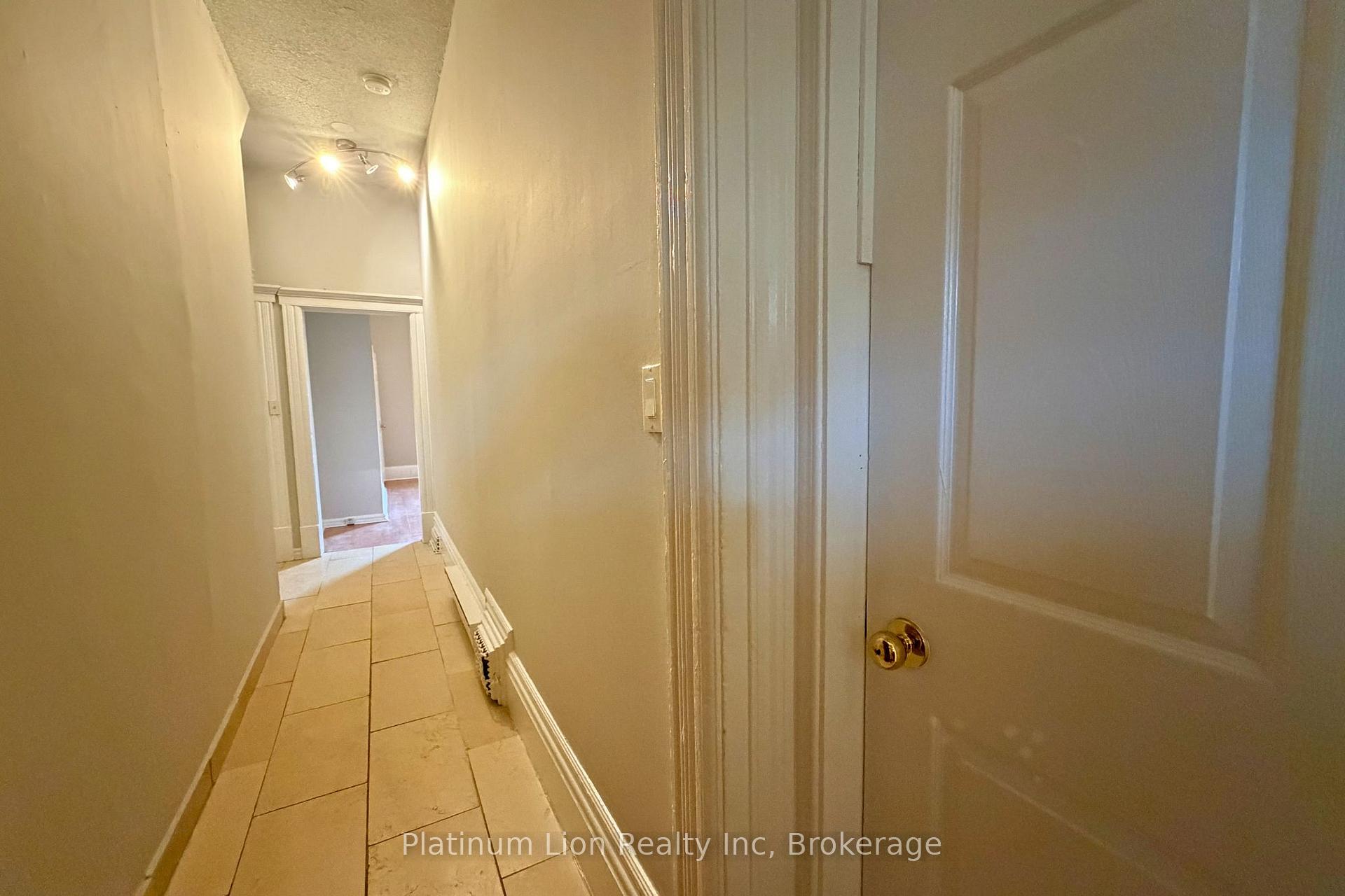 Photo 5 of Unit 1, 114 West Avenue N, Hamilton, Landsdale — HOMEH