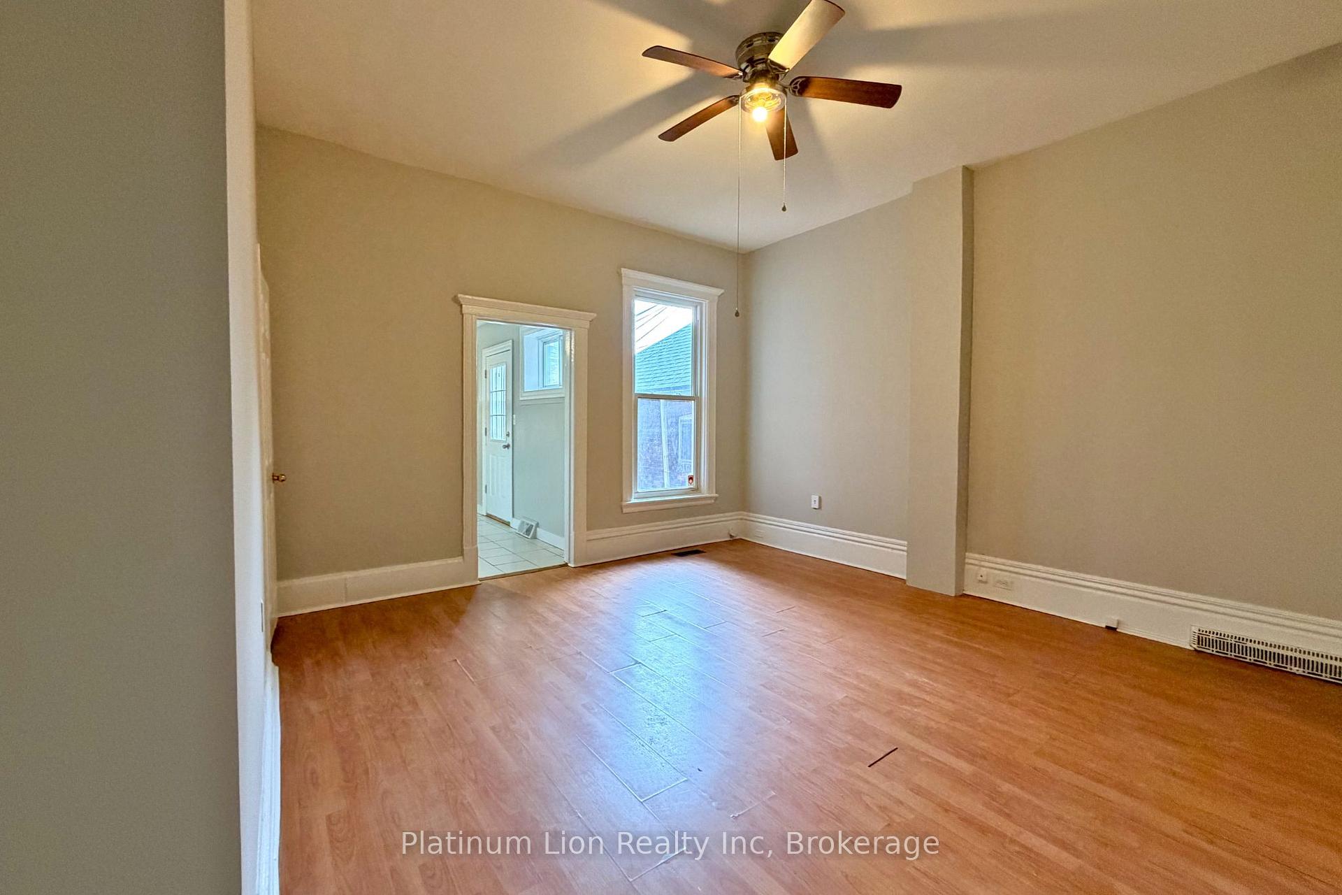 Photo 6 of Unit 1, 114 West Avenue N, Hamilton, Landsdale — HOMEH