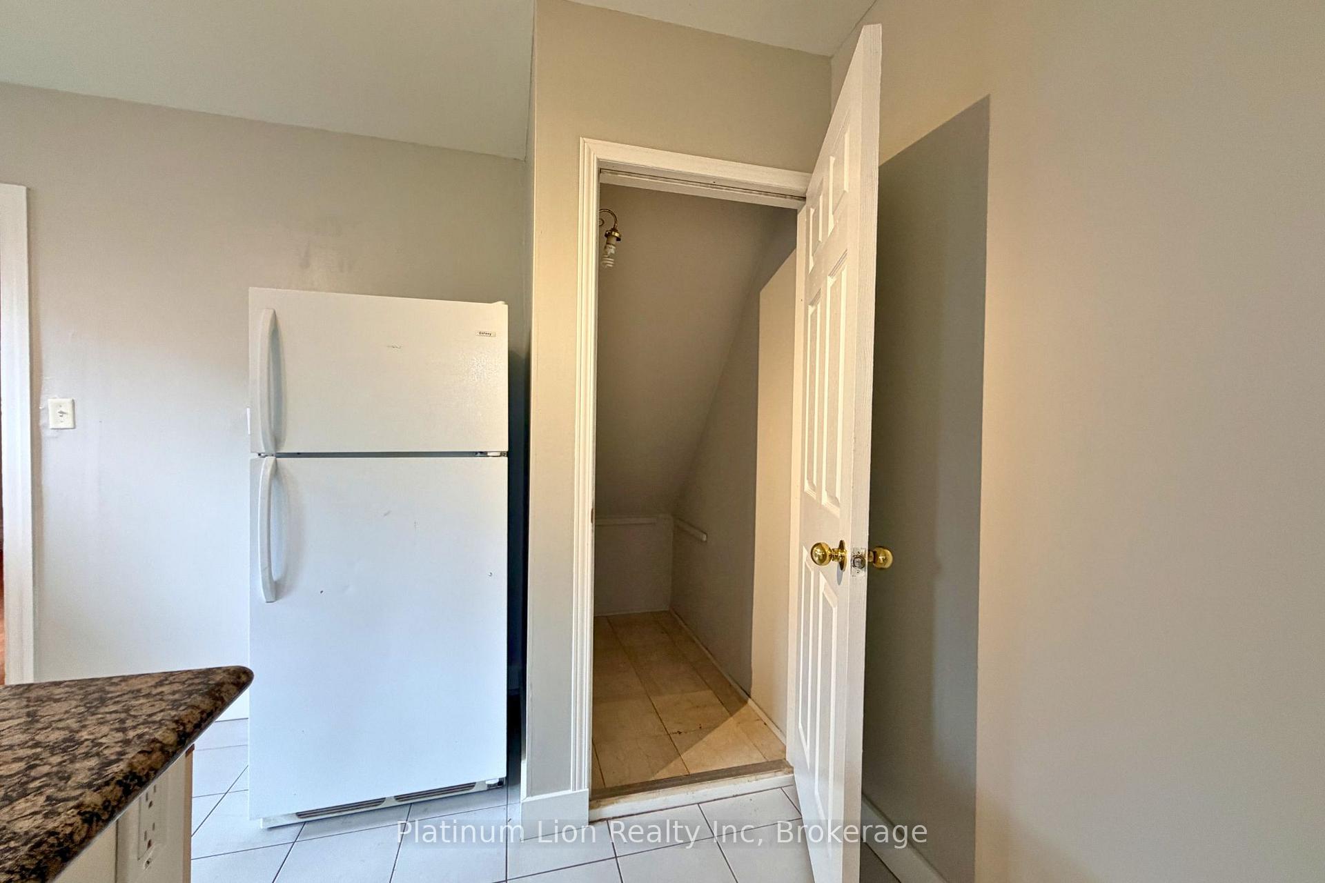 Photo 14 of Unit 1, 114 West Avenue N, Hamilton, Landsdale — HOMEH